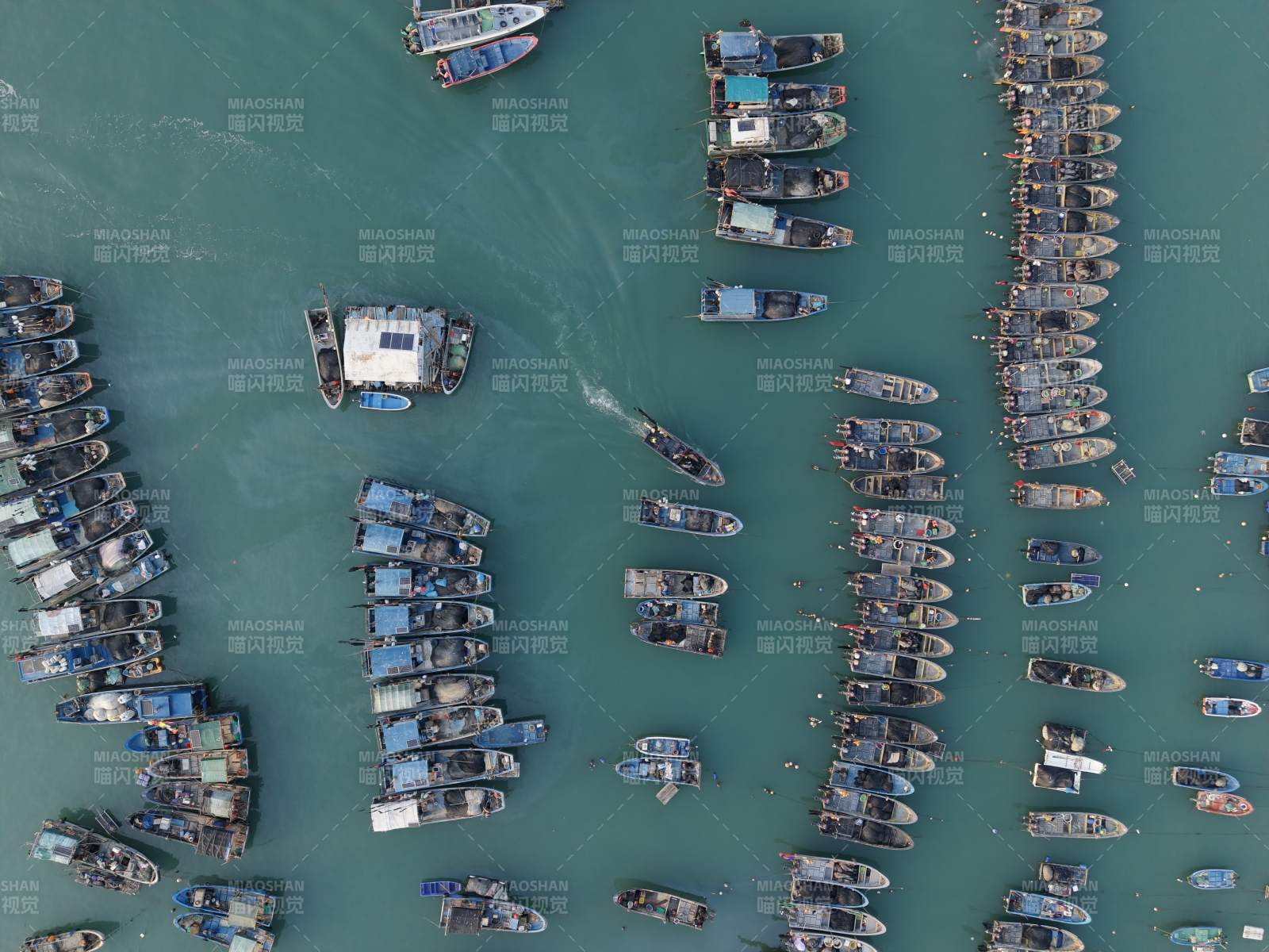汕尾红海湾渔港航拍图图片