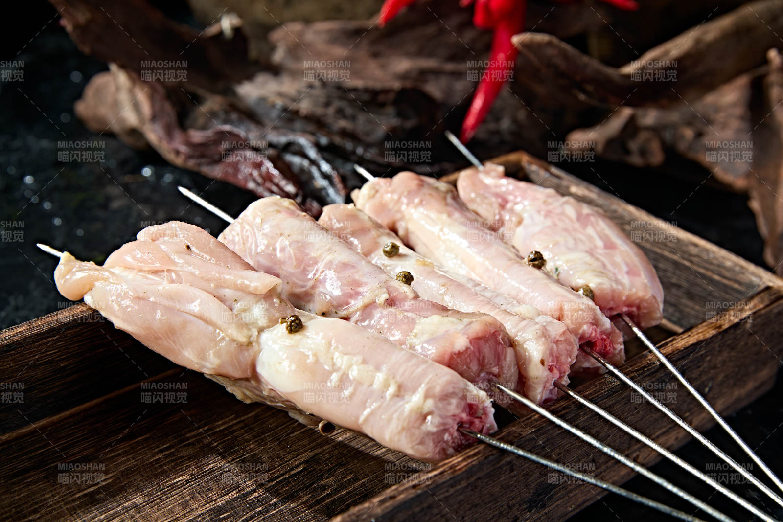 美味烧烤食材藤椒麻辣生腌鸡脖子图片