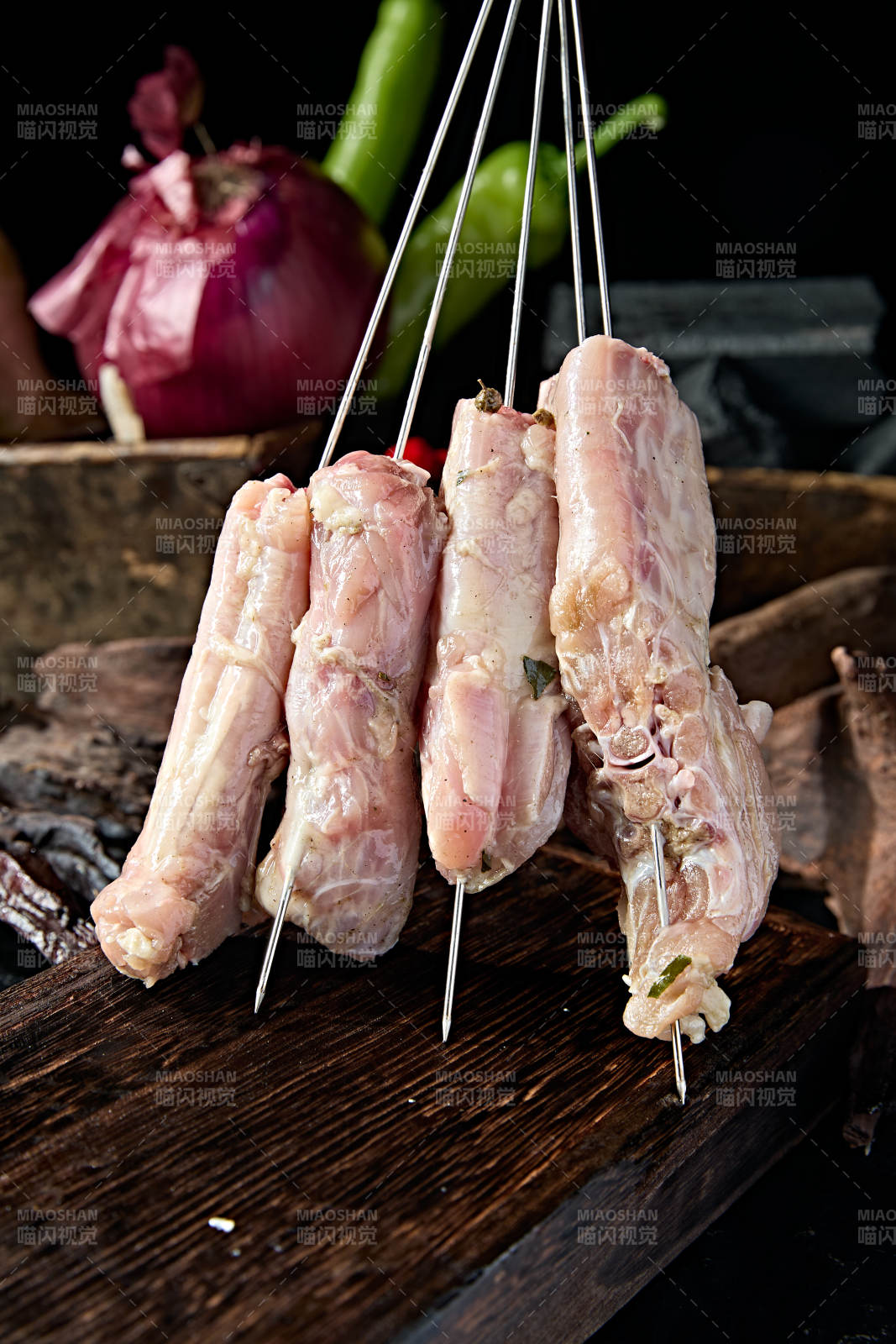 美味烧烤食材藤椒麻辣生腌鸡脖子图片