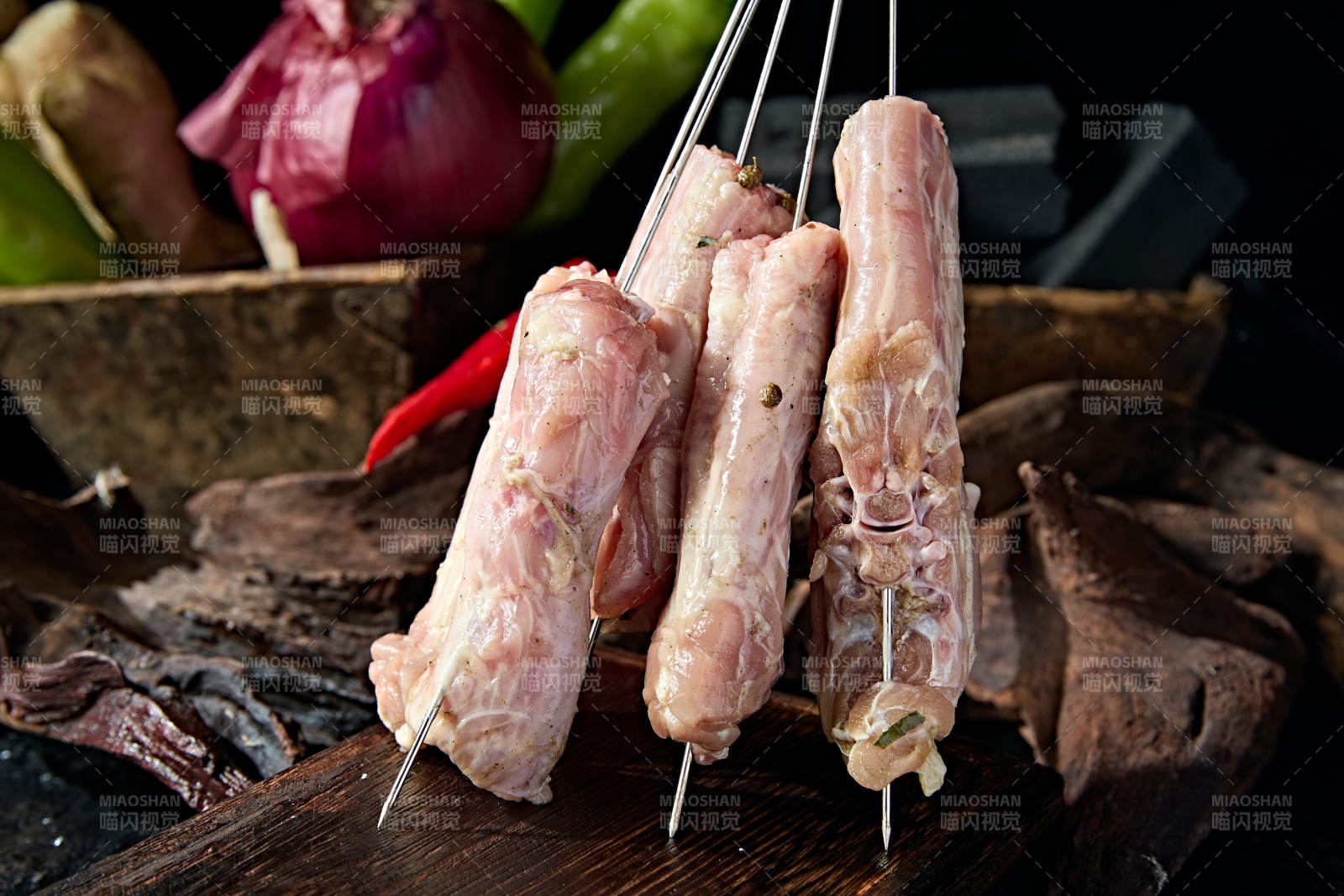 美味烧烤食材藤椒麻辣生腌鸡脖子图片