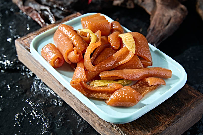 美味开胃小凉菜泡椒猪皮图片