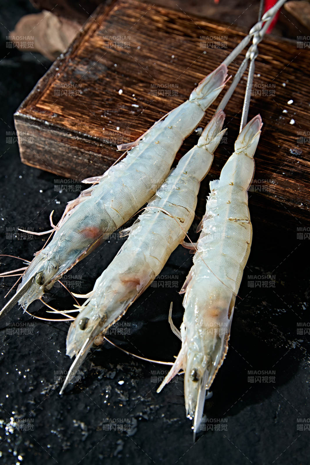 美味烧烤食材生鲜串串虾图片