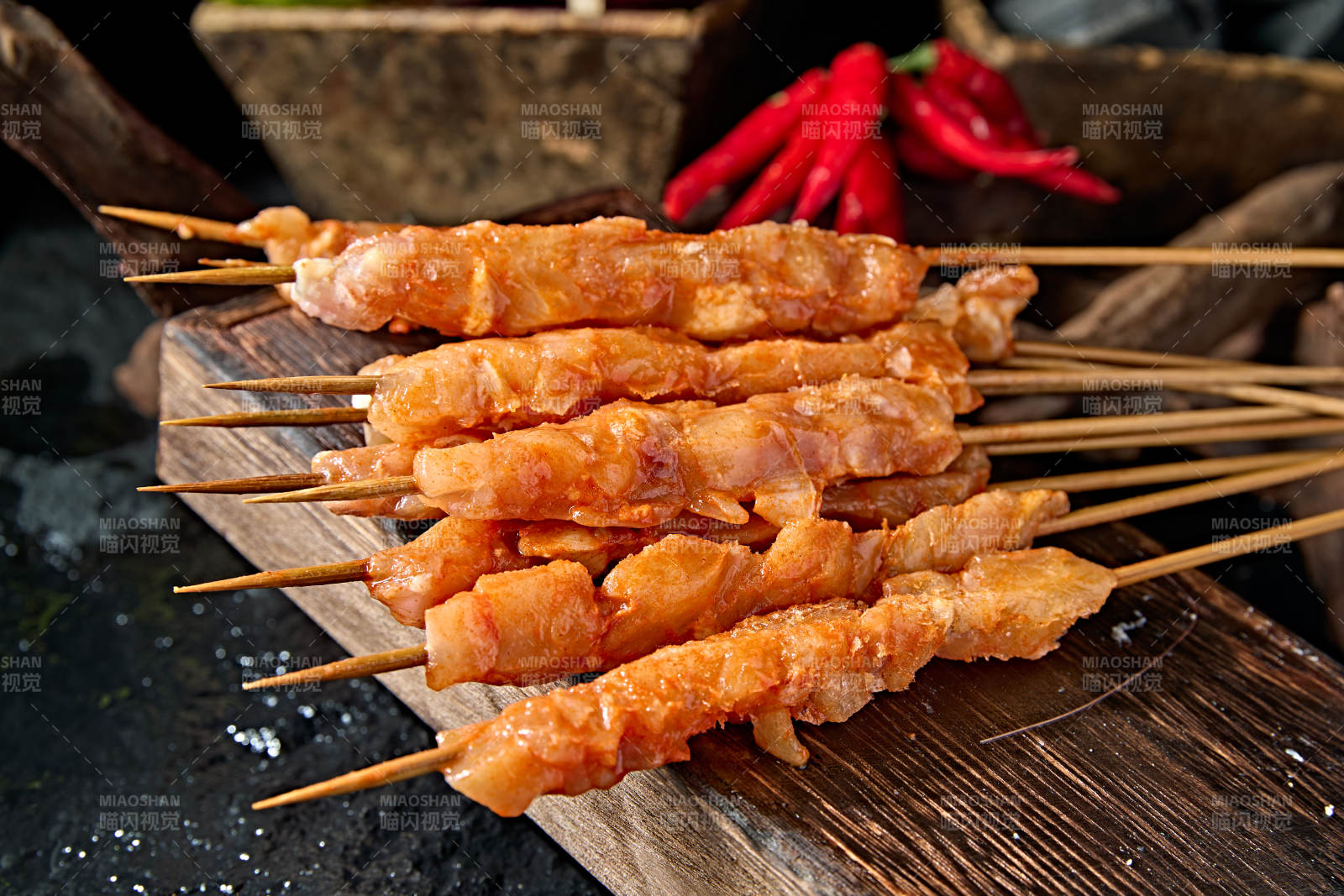 美味烧烤食材腌制鸡胸串图片