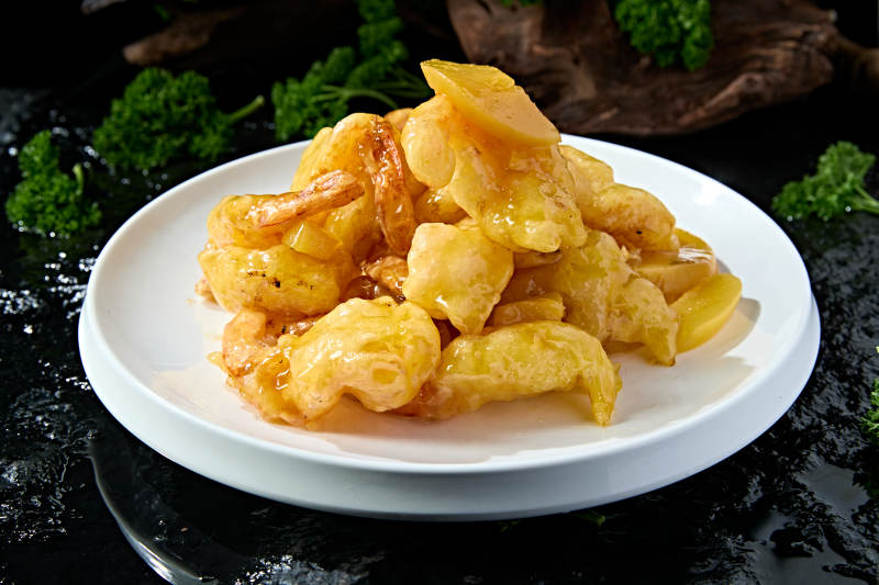 改良美味菜肴东北锅包虾图片