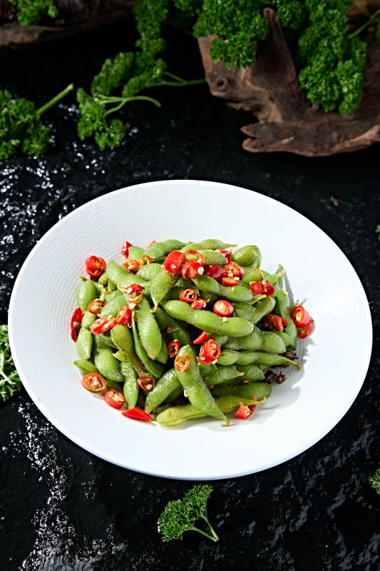 美味佐酒小吃盐水煮毛豆图片