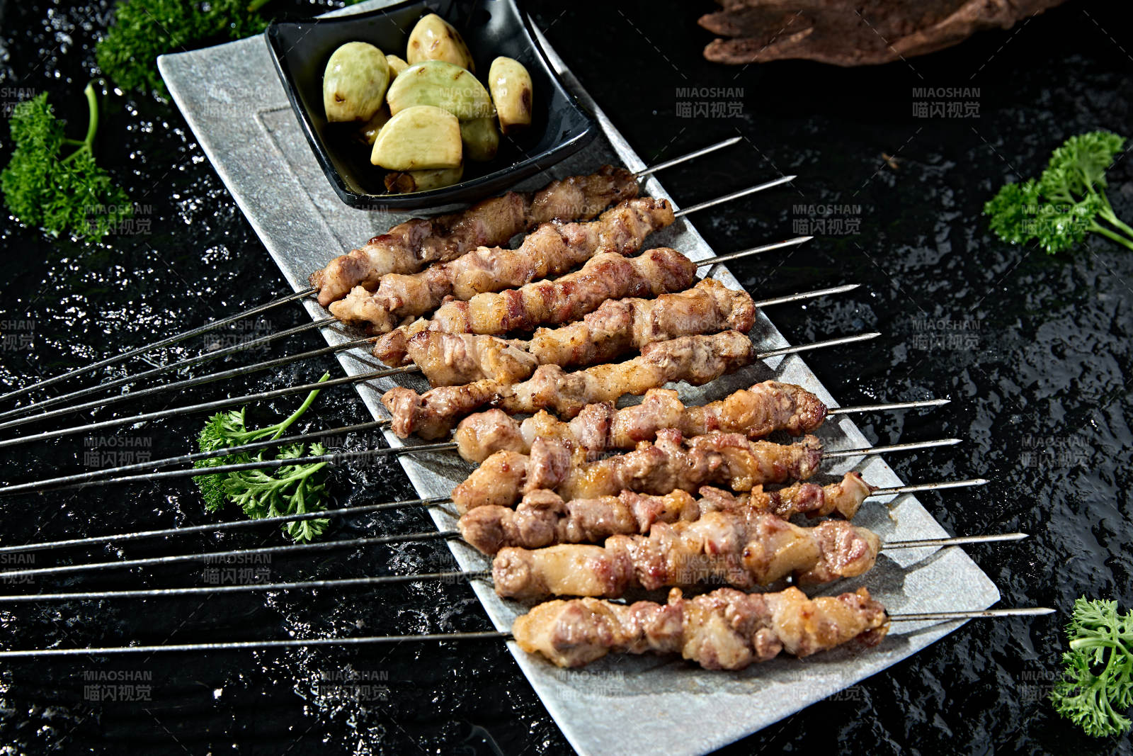 美味烧烤炭烤美味羊肉串图片