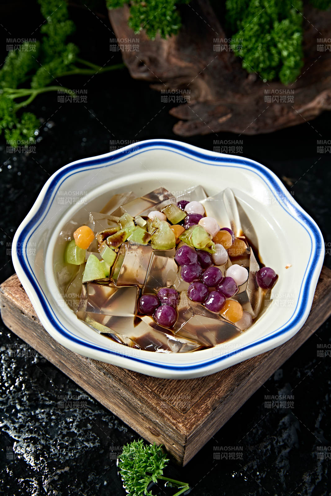 川渝美食糖水鲜果芋圆手搓冰粉图片