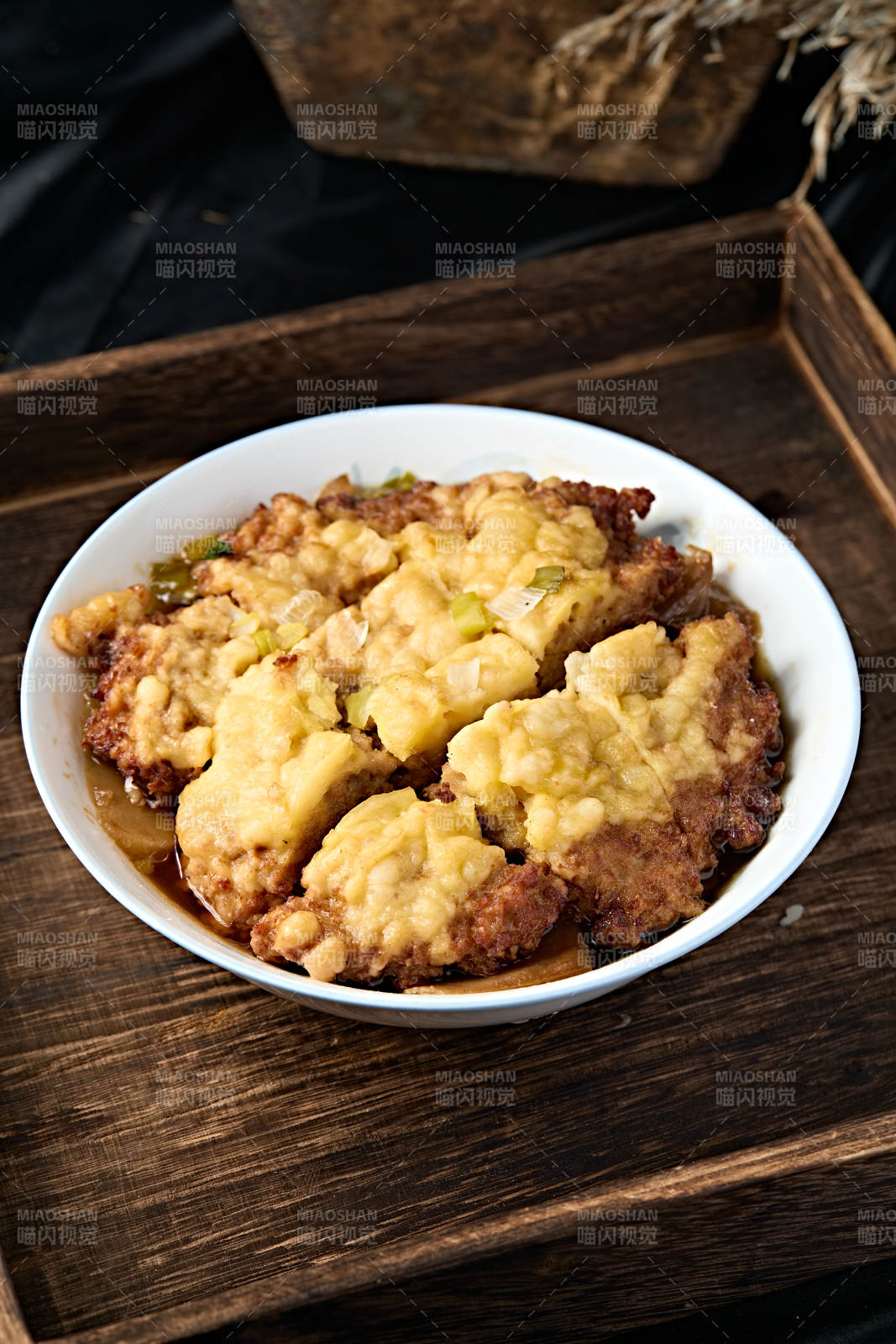 地方特色美食蔚县八大碗蒸酥肉丸子图片