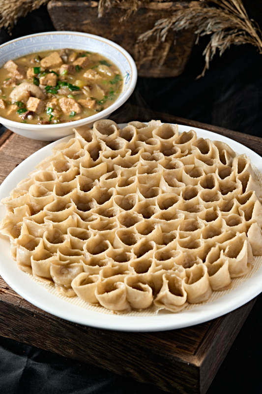 传统地方美食健康粗粮蒸莜面窝窝图片