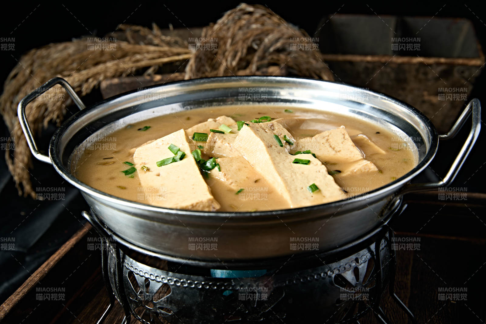 美味锅仔浓汤炖土豆腐图片