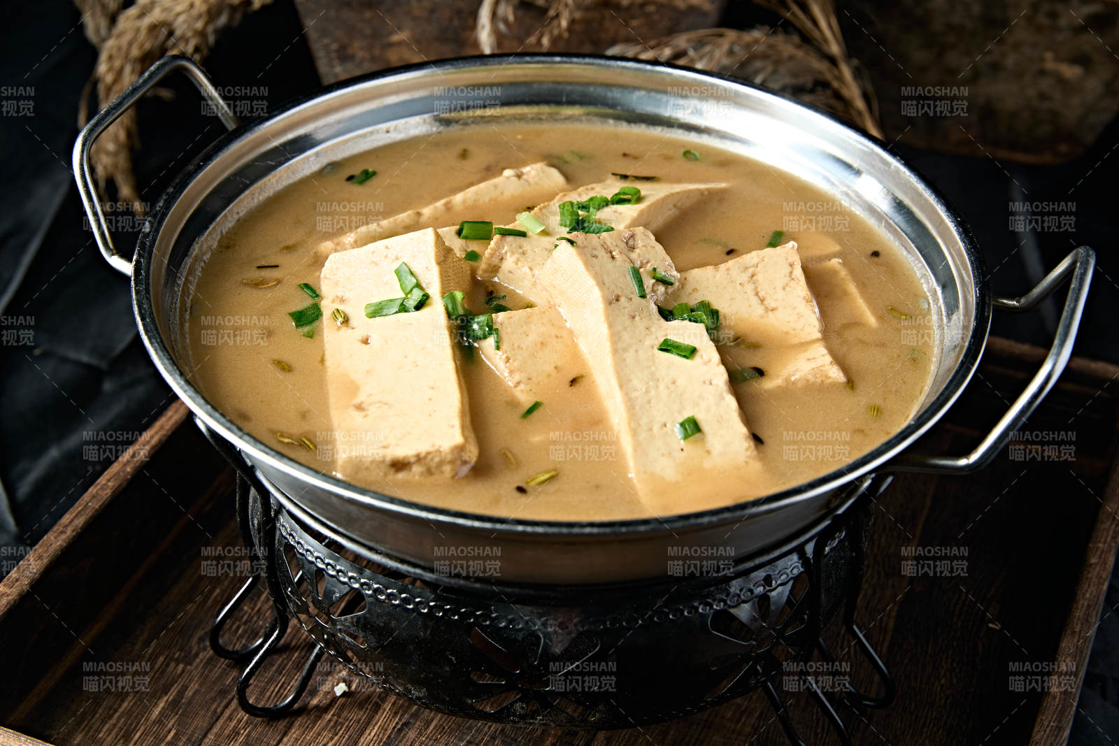 美味锅仔浓汤炖土豆腐图片