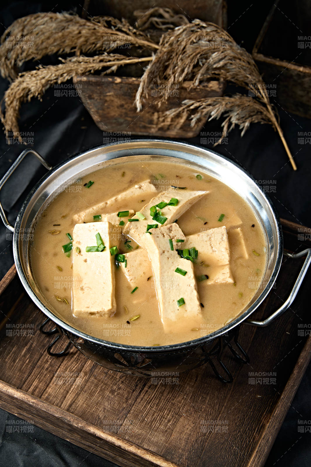 美味锅仔浓汤炖土豆腐图片