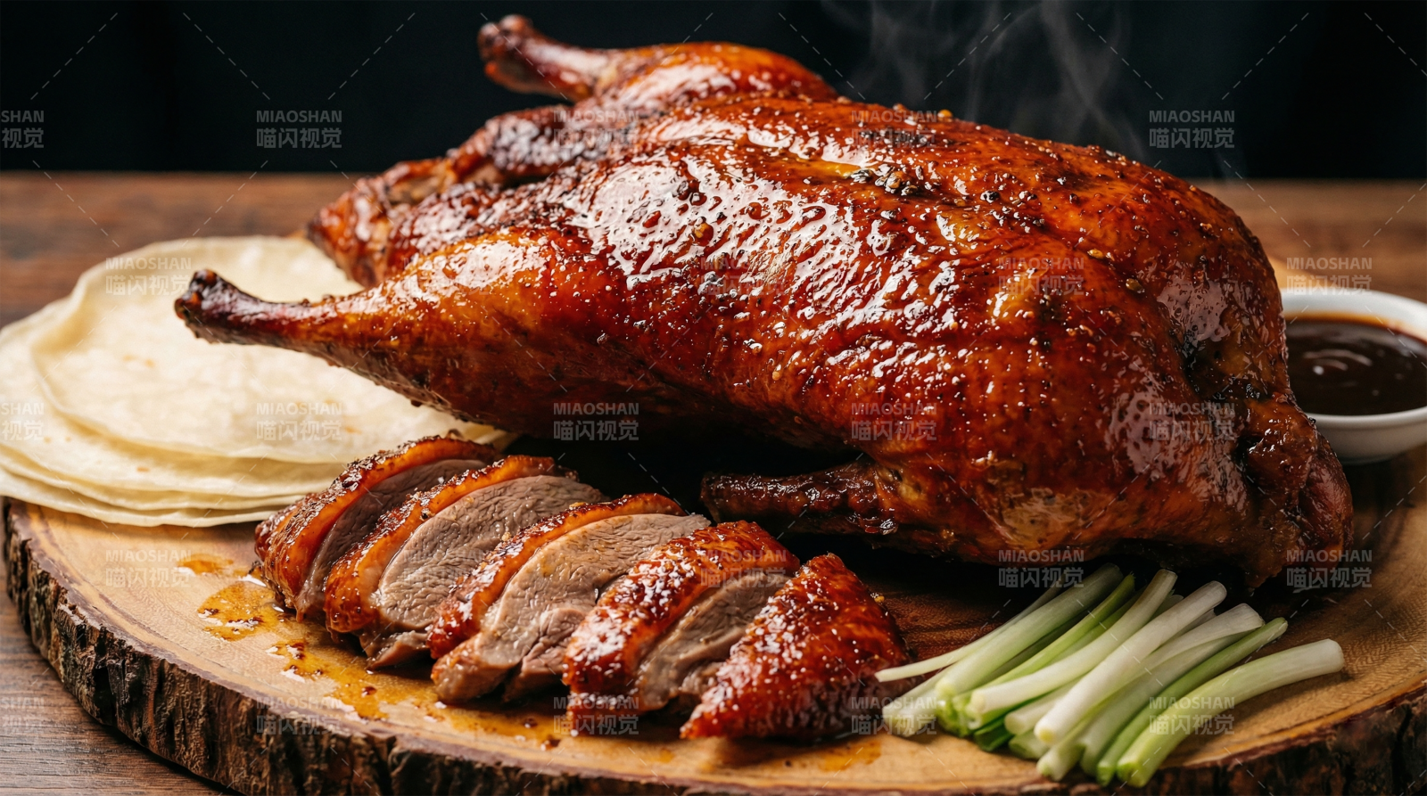 烤鸭配青葱与薄饼图片