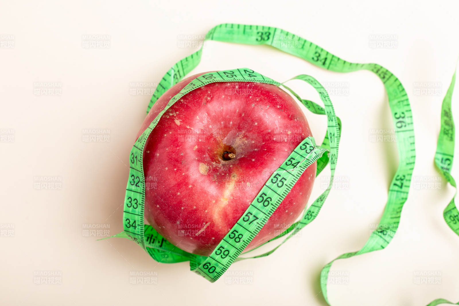 苹果与卷尺图片
