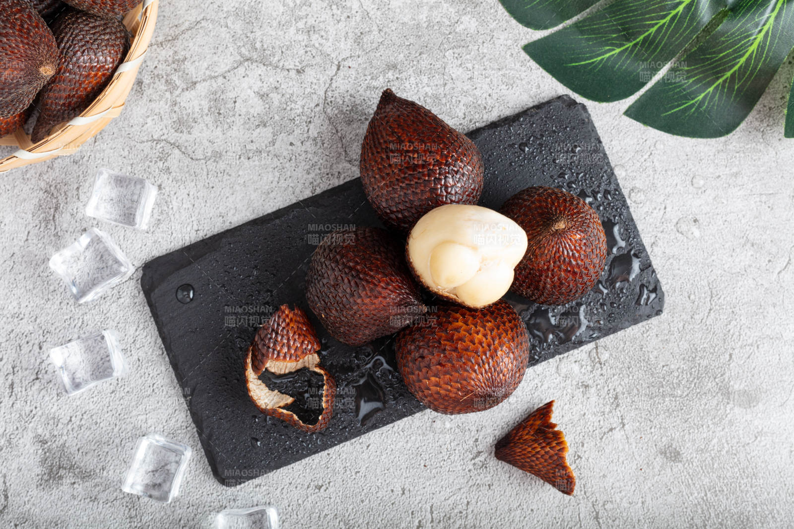 蛇皮果特写图片