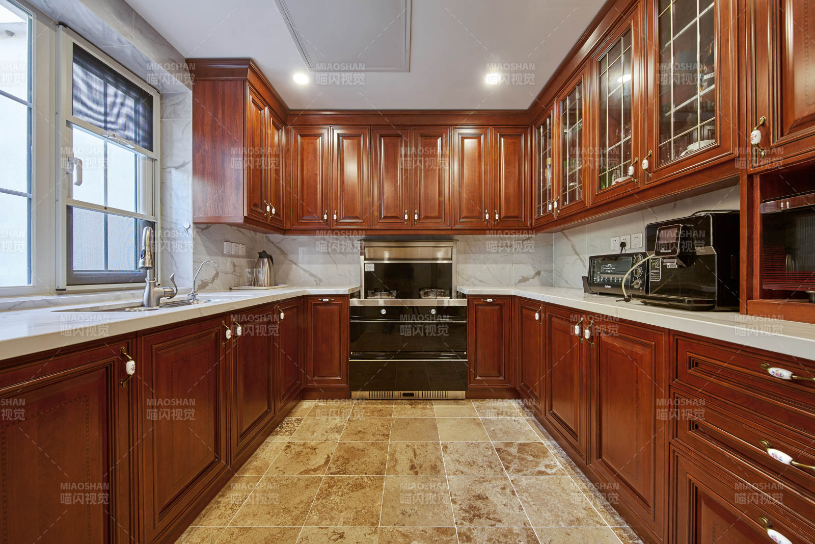 典雅红木厨房图片