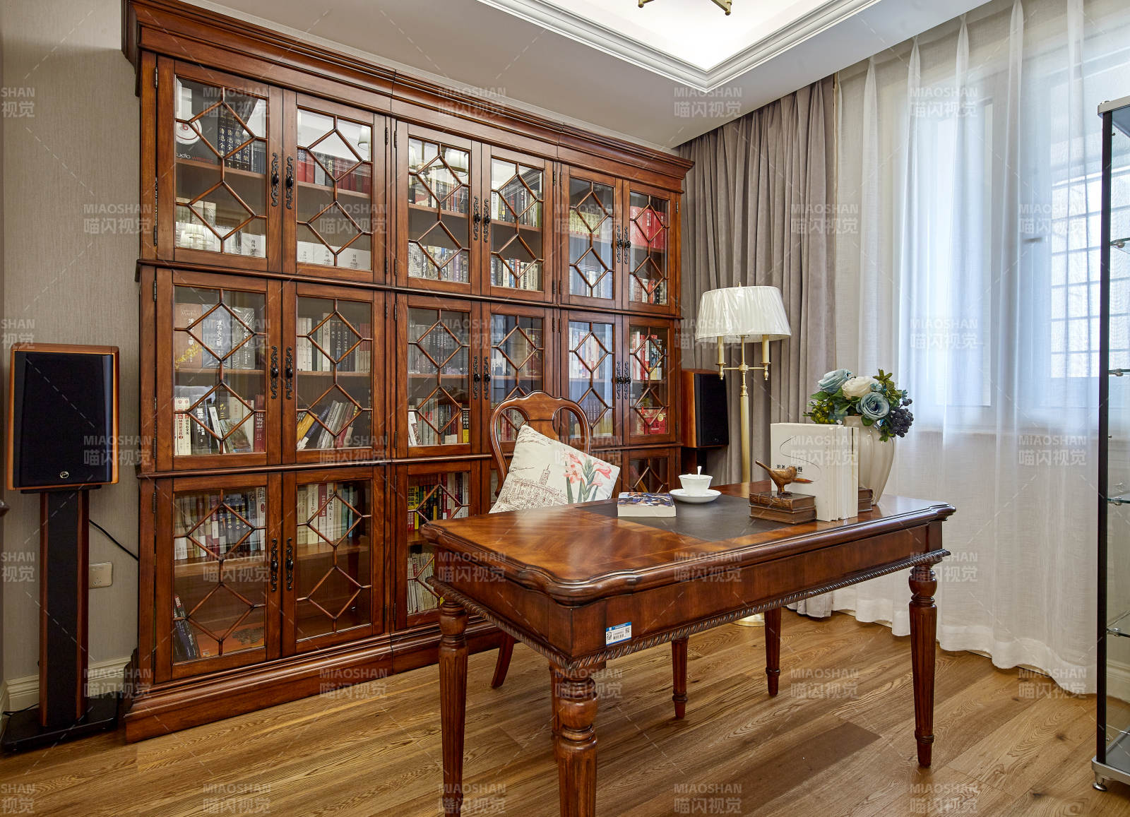 古典书房雅致布置图片