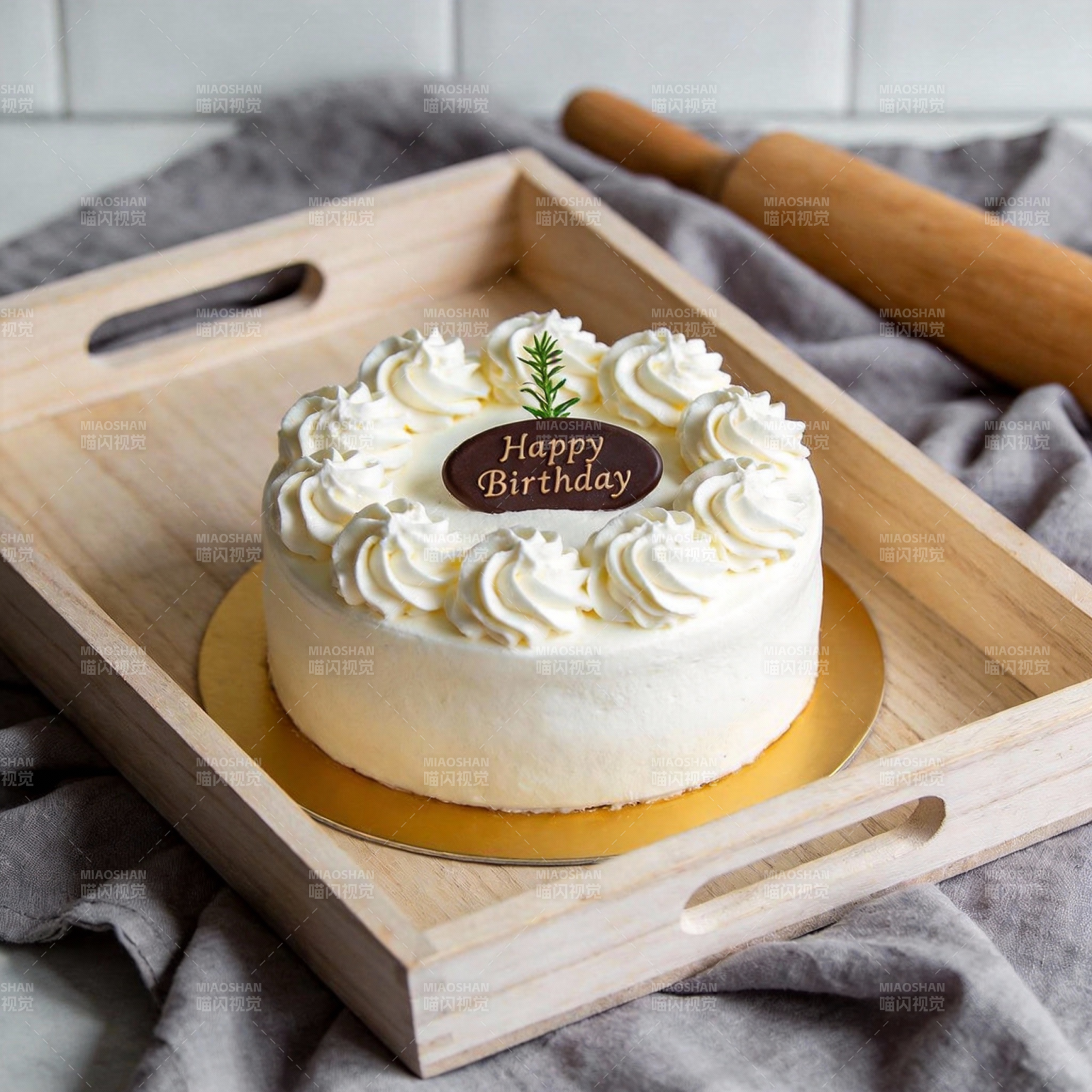 生日蛋糕 奶油花边图片