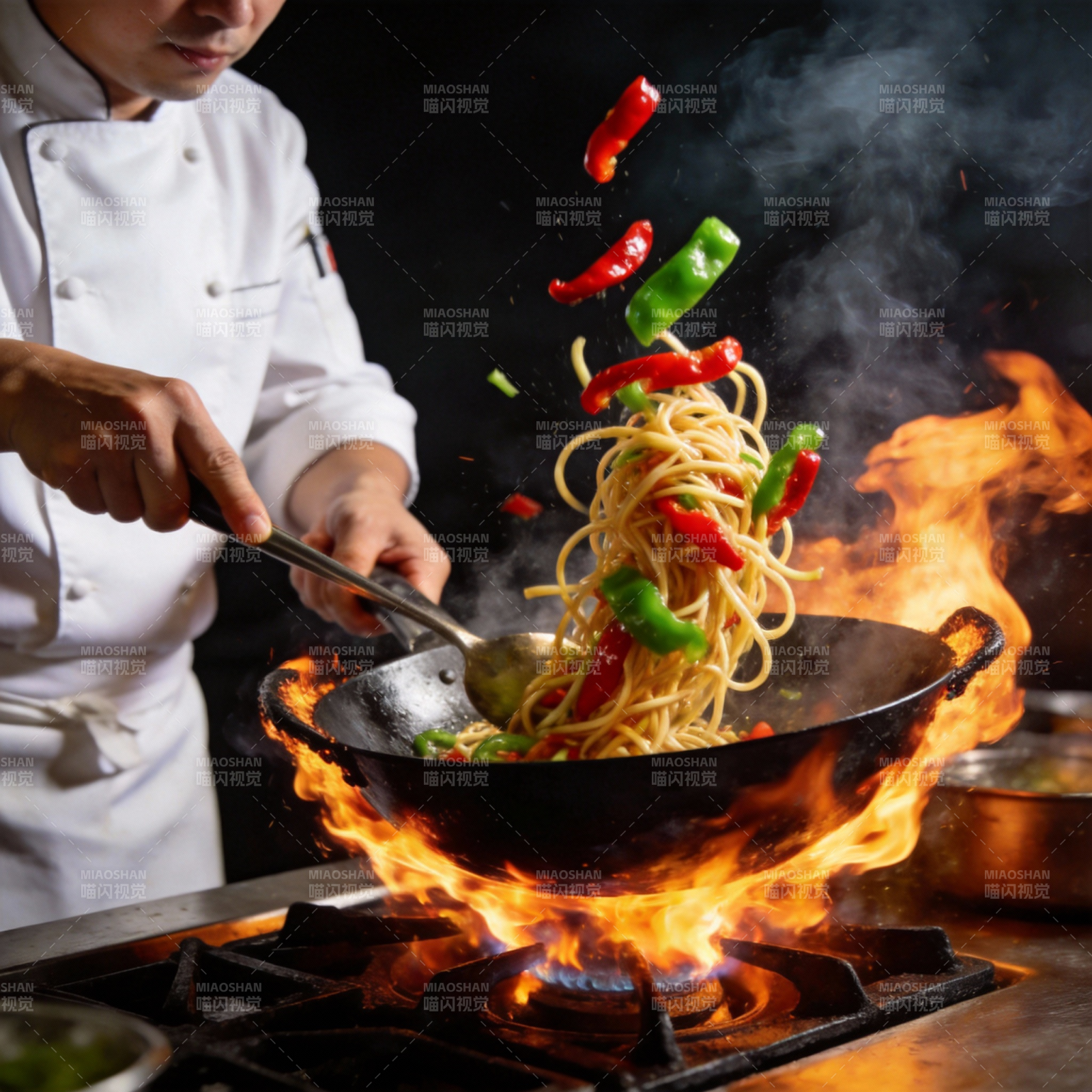 火焰炒面图片