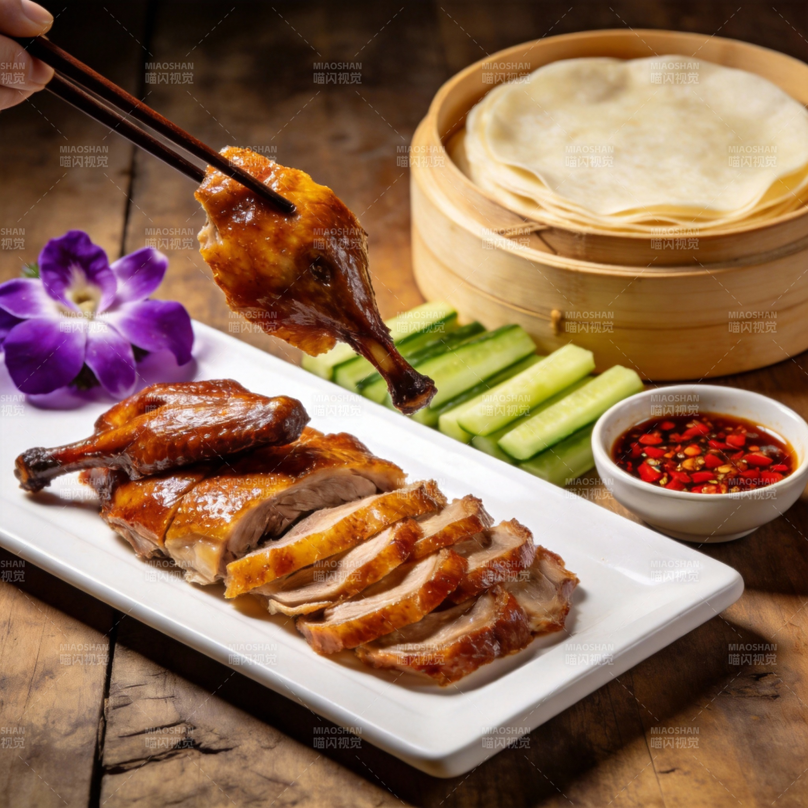 北京烤鸭配薄饼图片