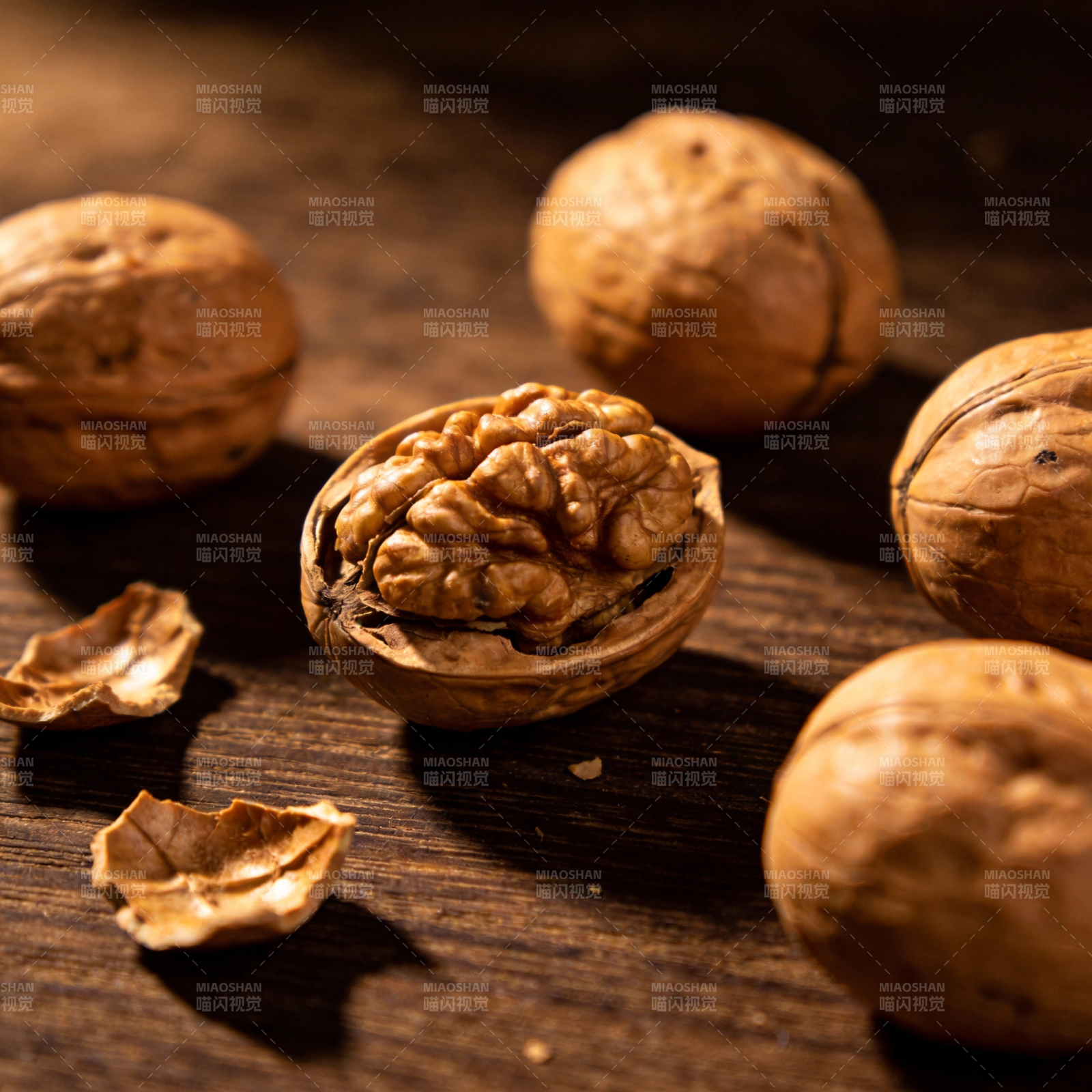 核桃特写 自然纹理图片