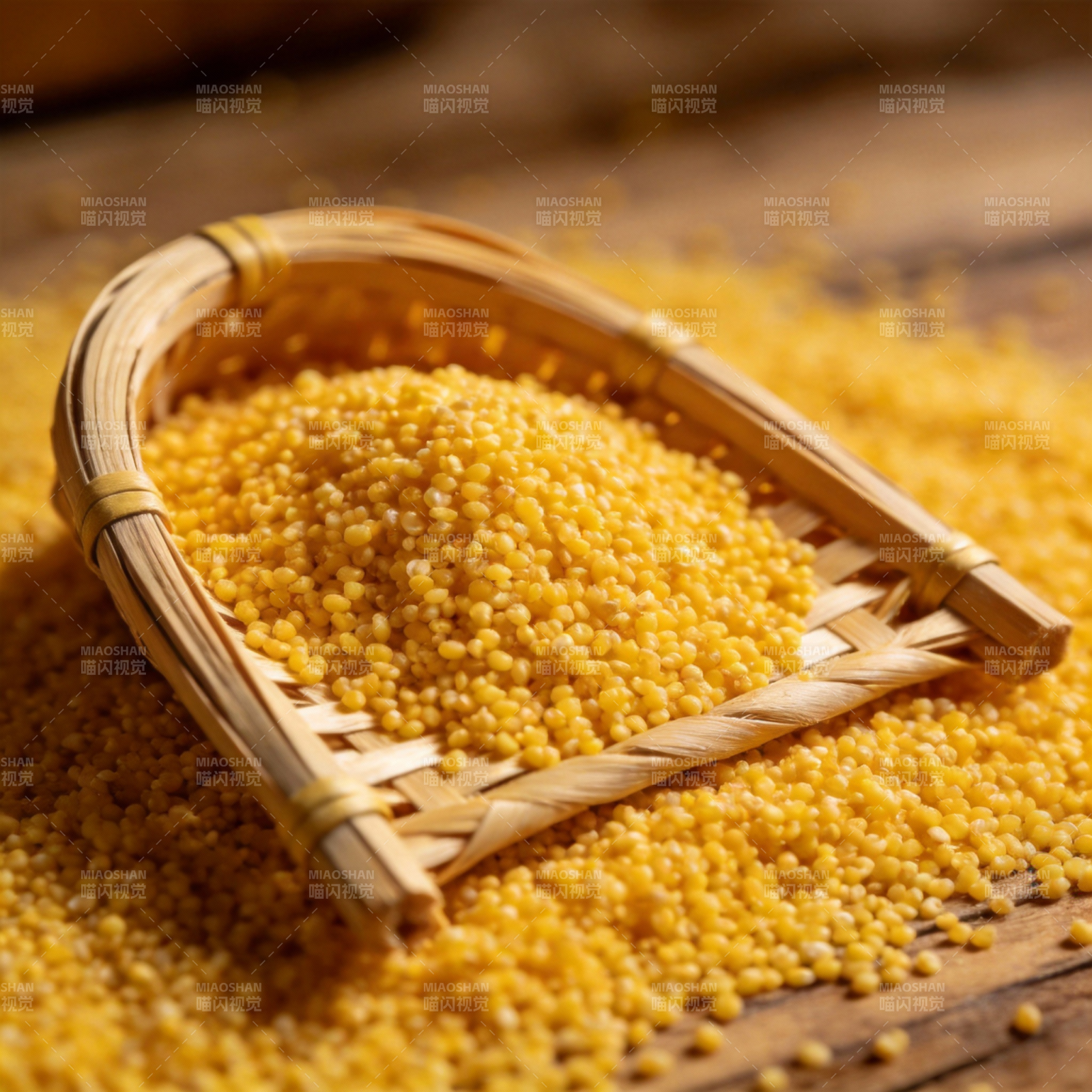 金黄小米粒图片