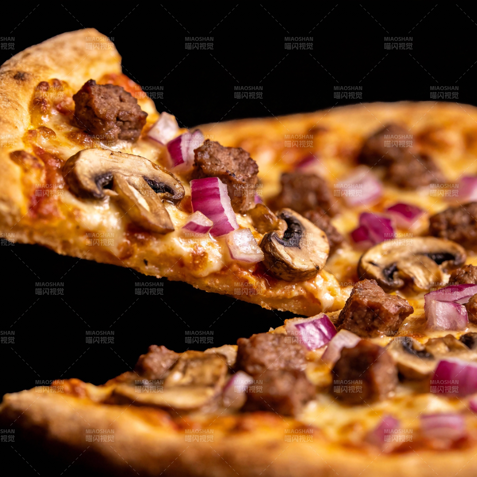 美味披萨特写图片