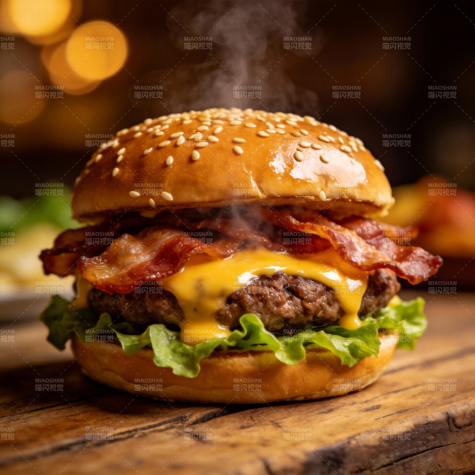 香喷喷的培根芝士汉堡图片