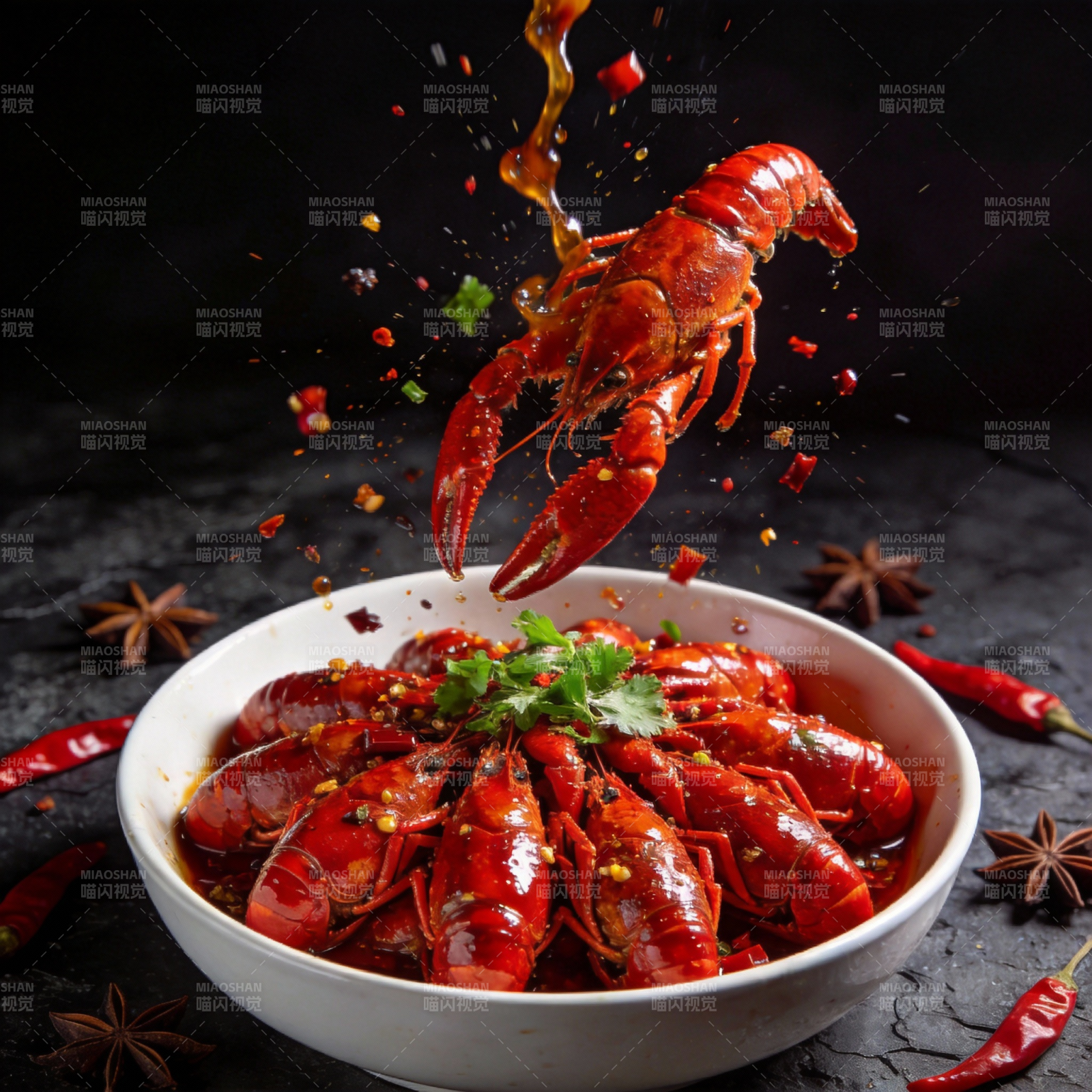 麻辣小龙虾飞溅图片