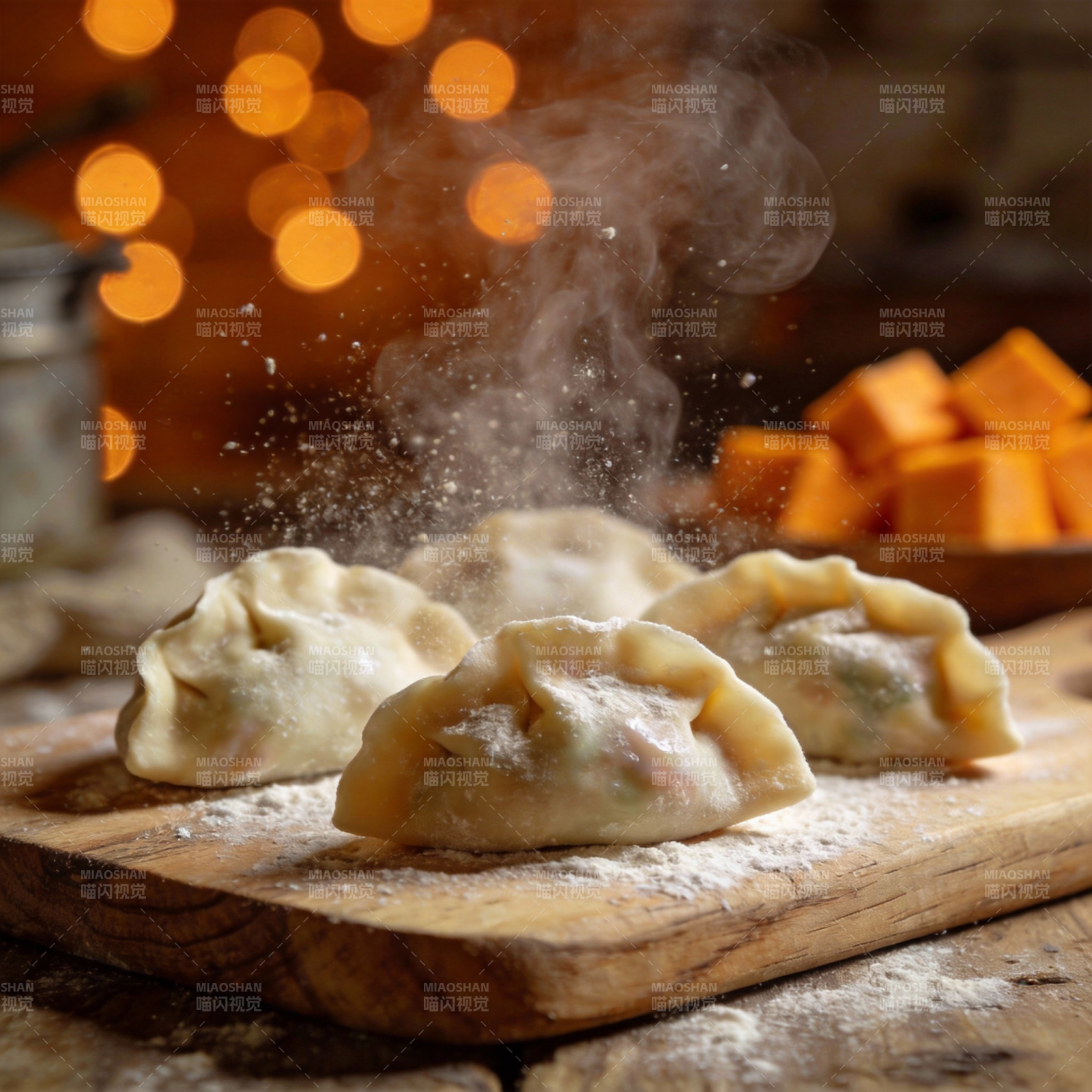 热腾腾的饺子图片