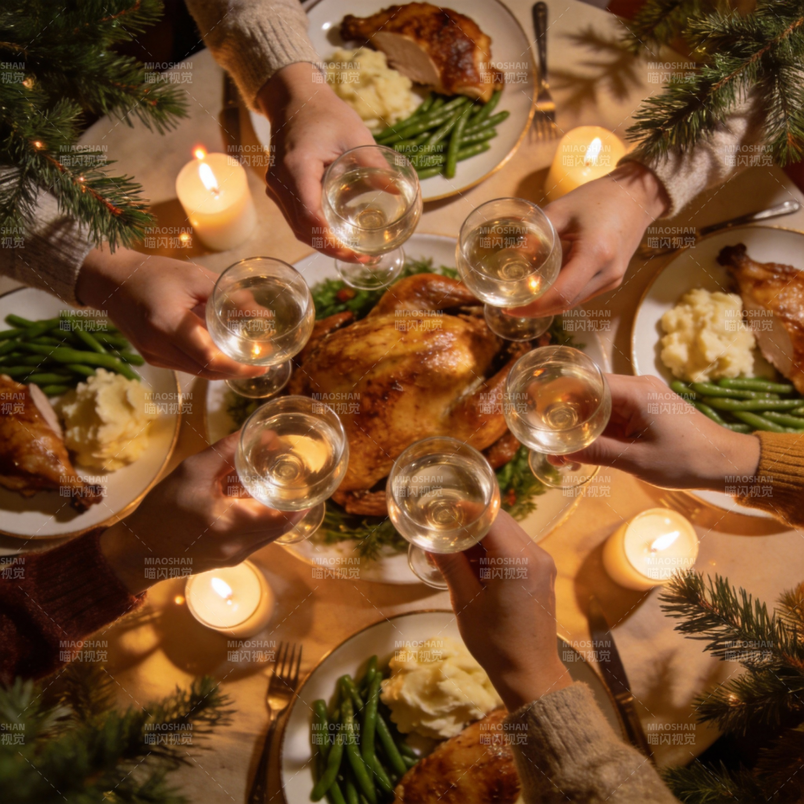 温馨圣诞聚餐图片