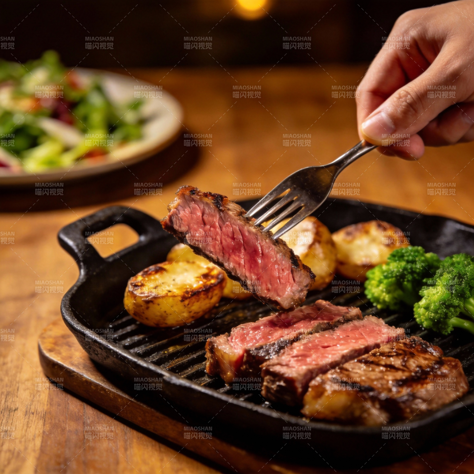 美味牛排盛宴图片