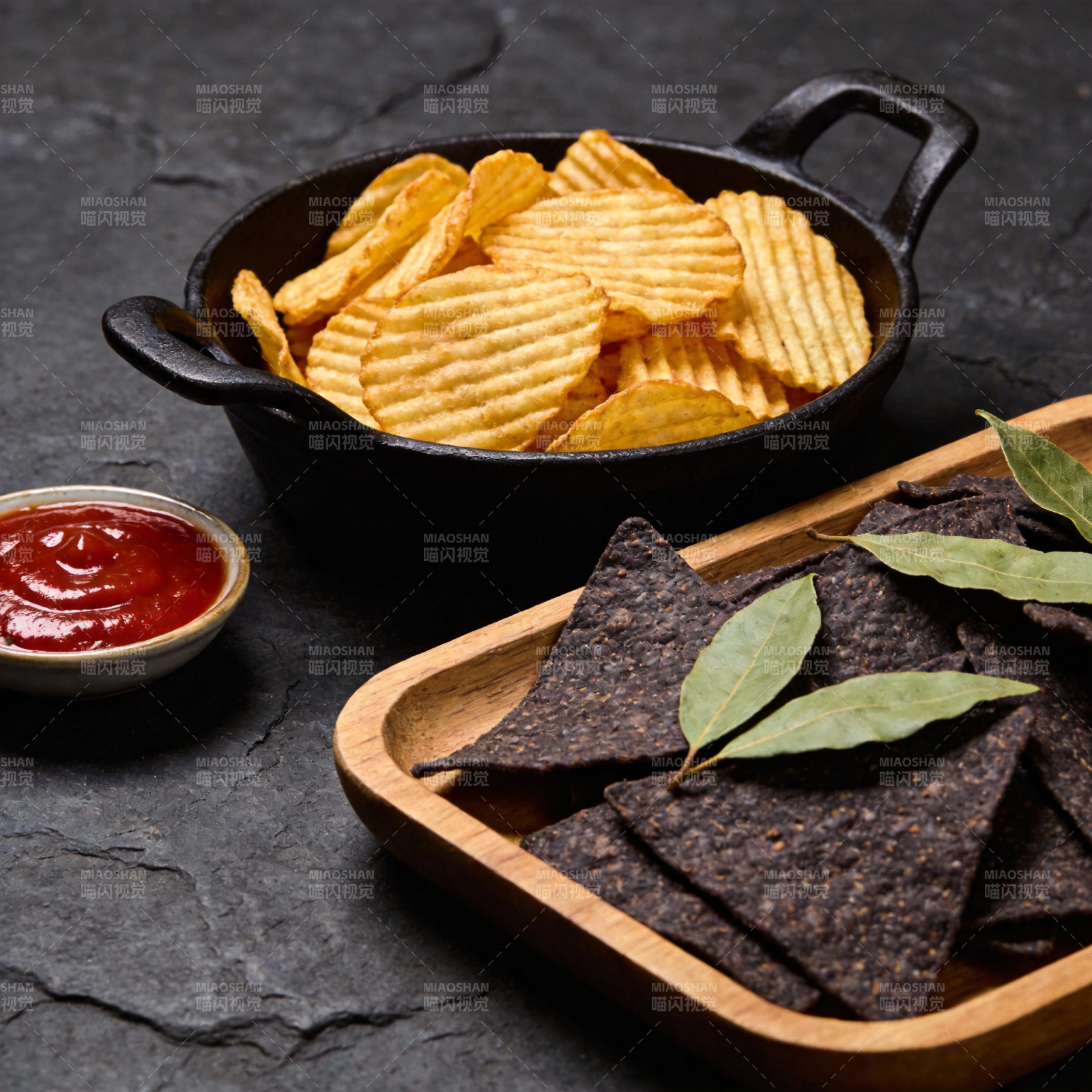 薯片与玉米片配酱图片