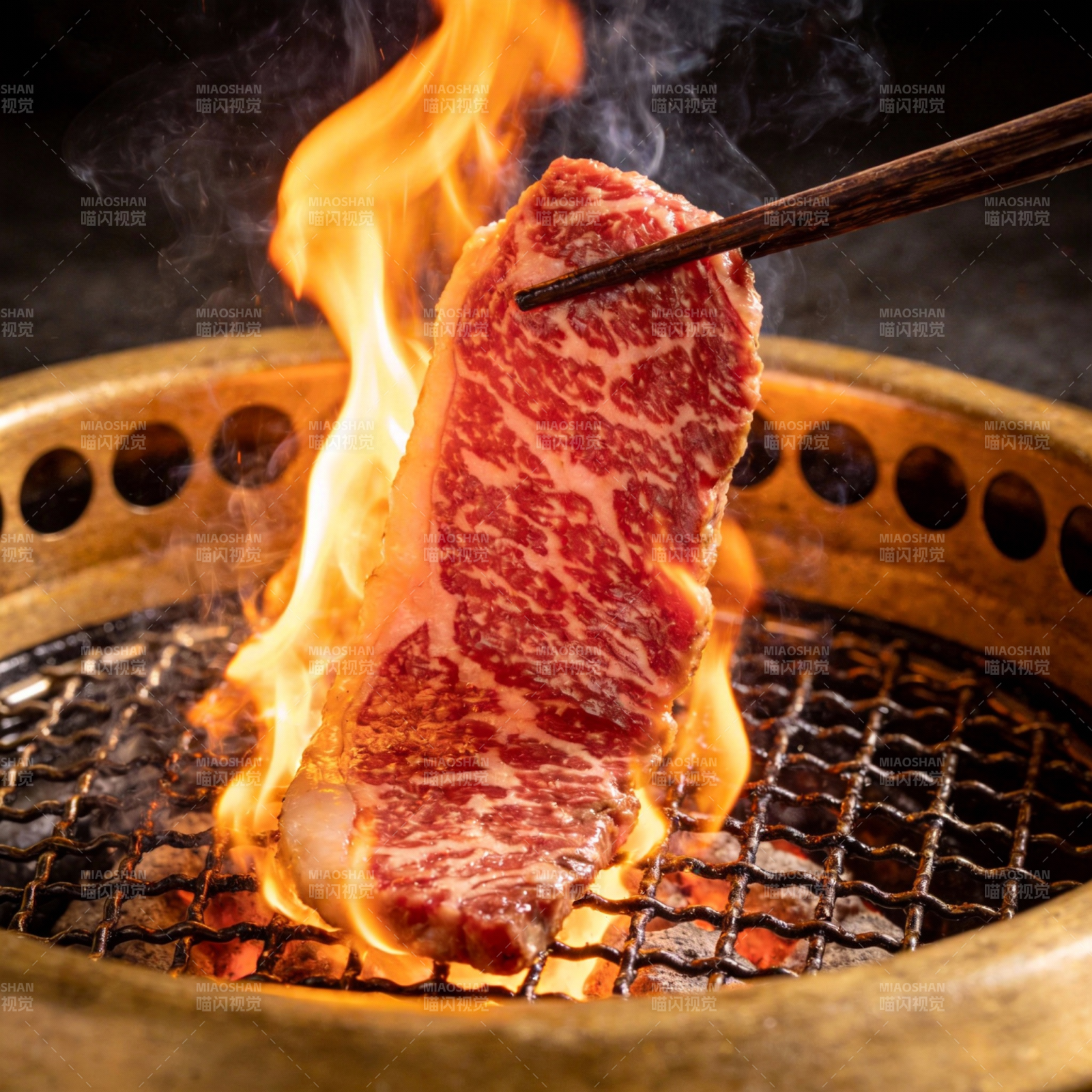 火焰炙烤牛肉片图片