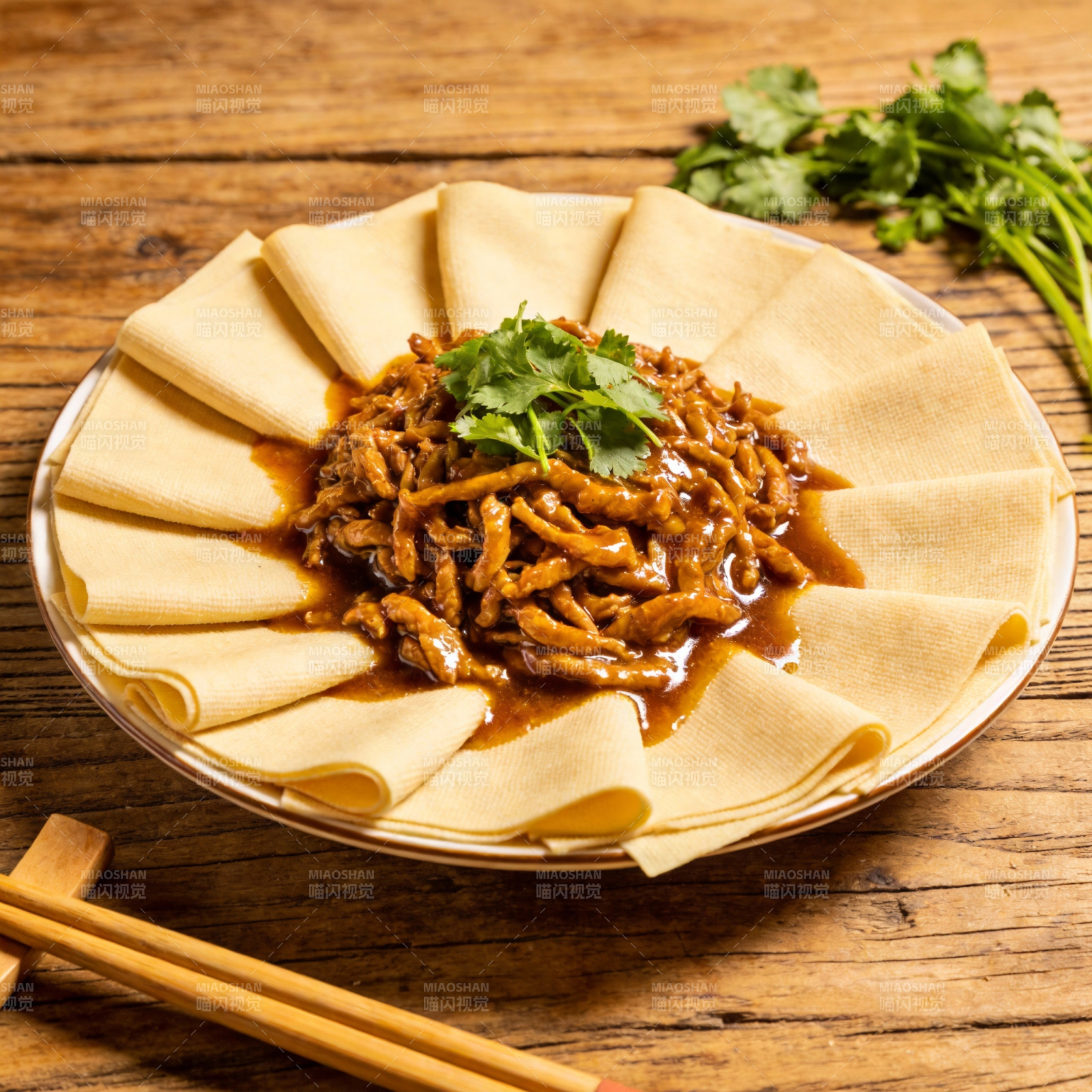 京酱肉丝卷饼图片