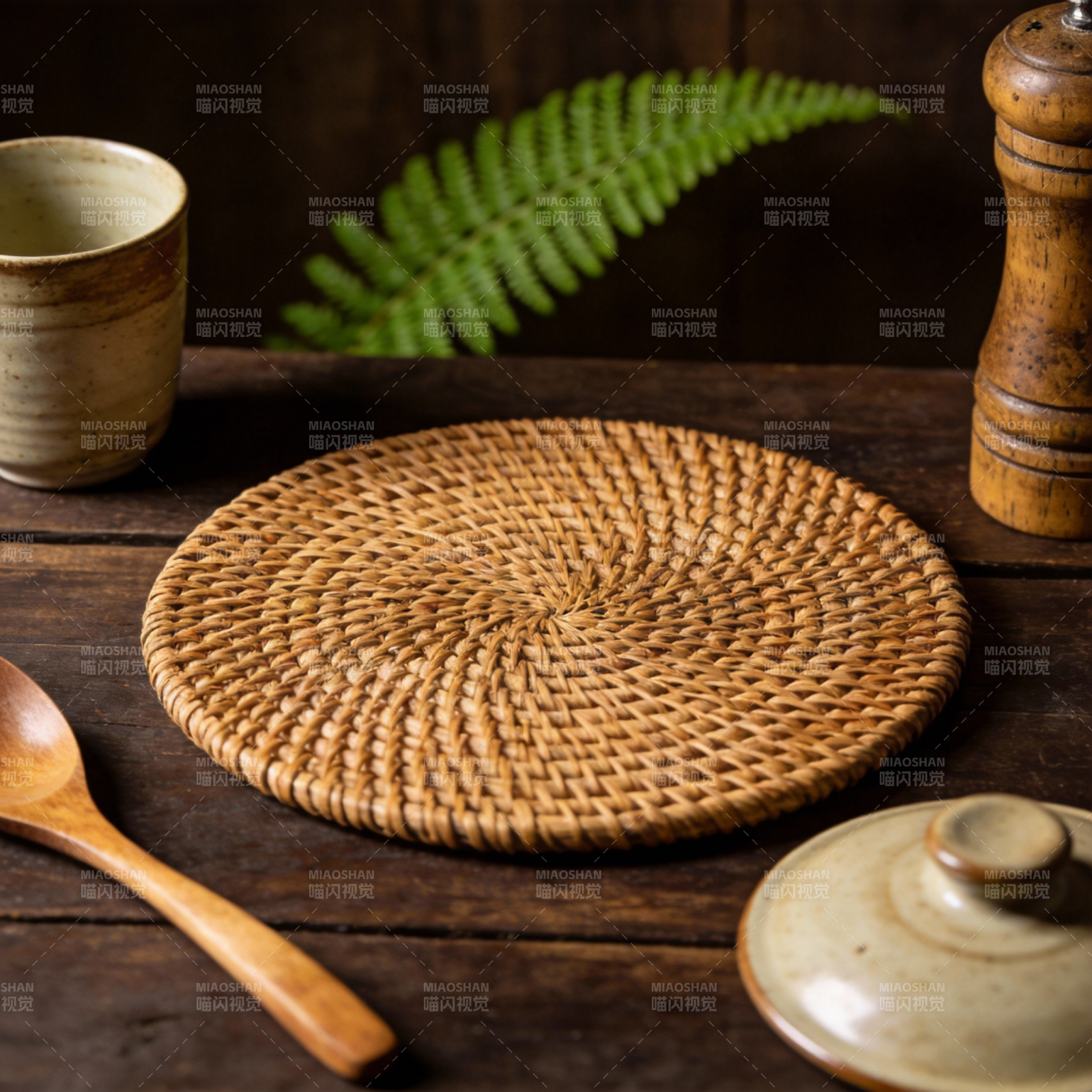 藤编餐垫静物图图片