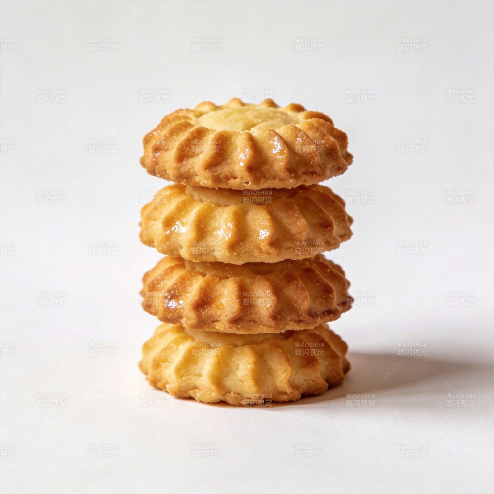 四枚曲奇叠放图片