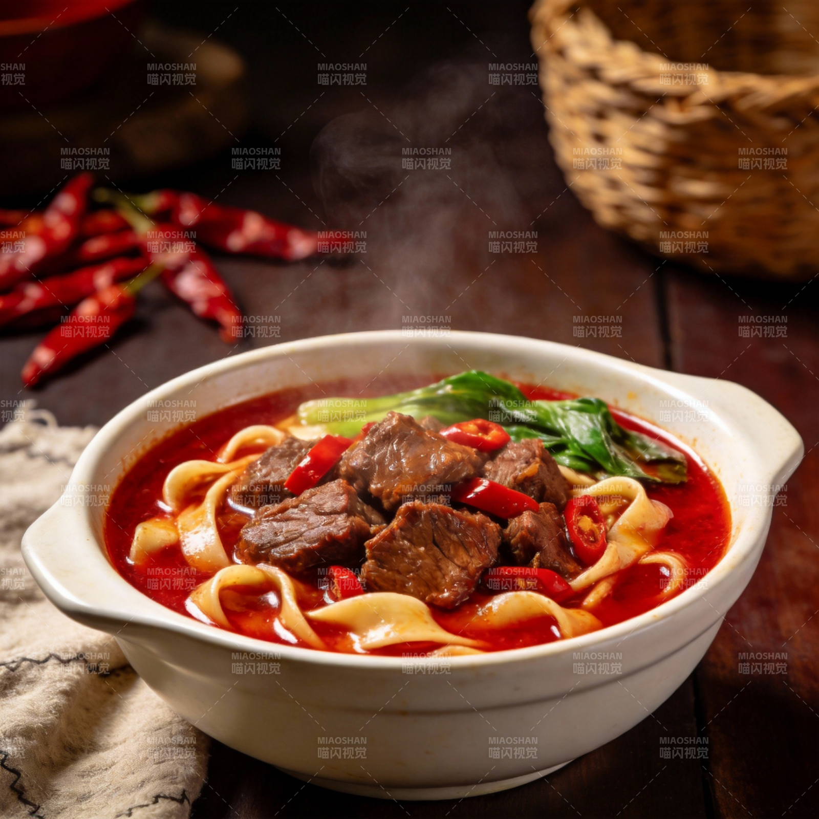 红汤牛肉面图片