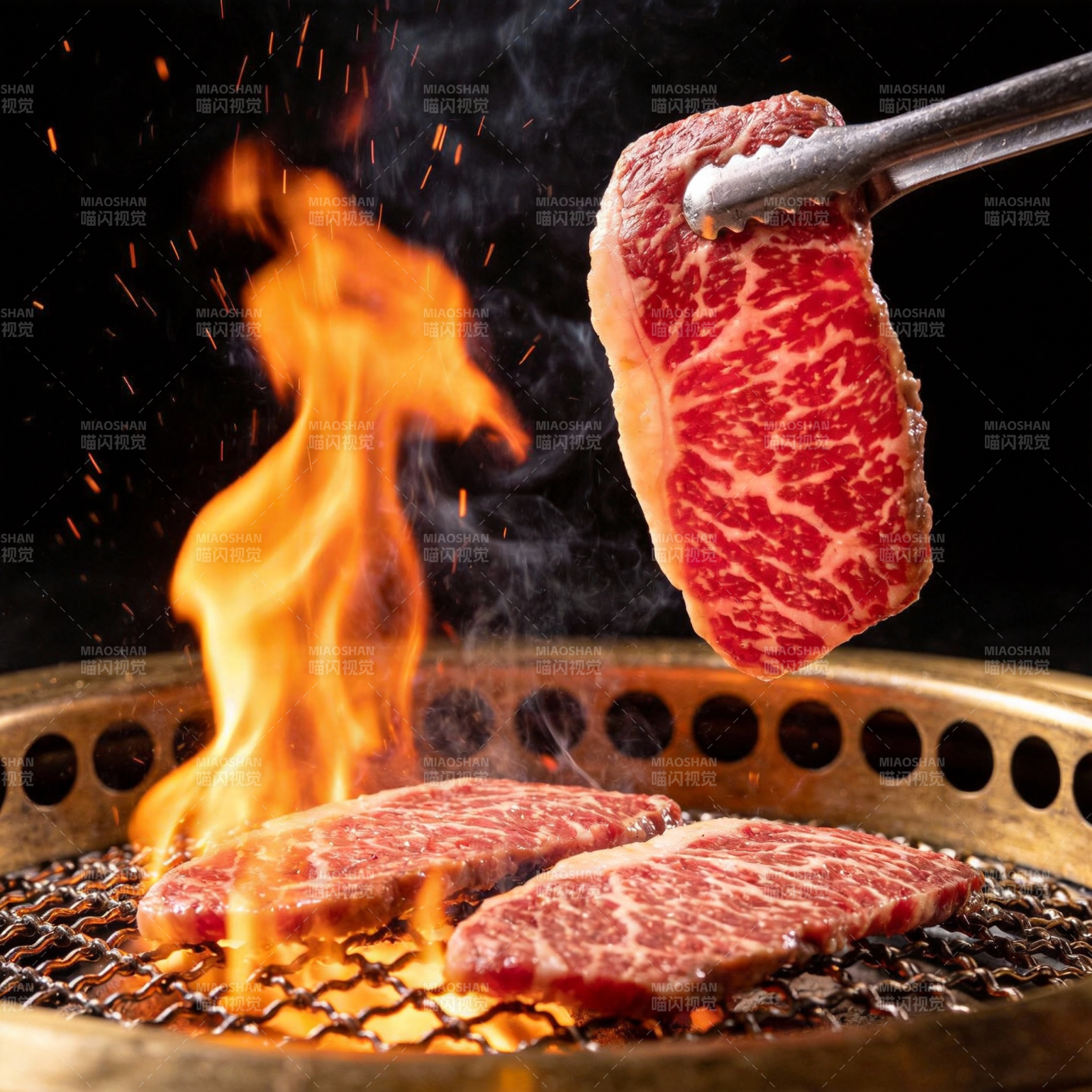 火焰烤肉 鲜嫩多汁图片