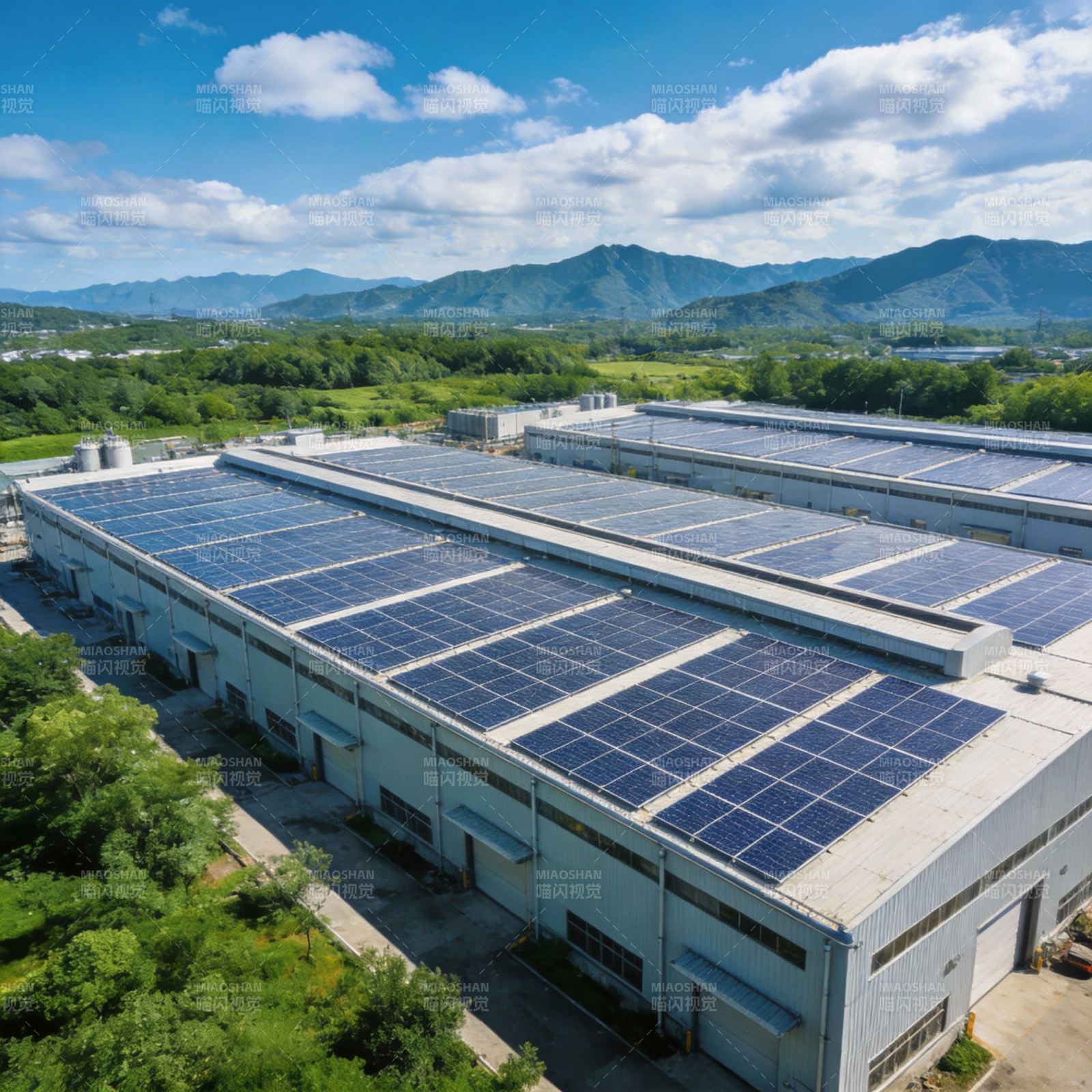 工厂屋顶太阳能板图片