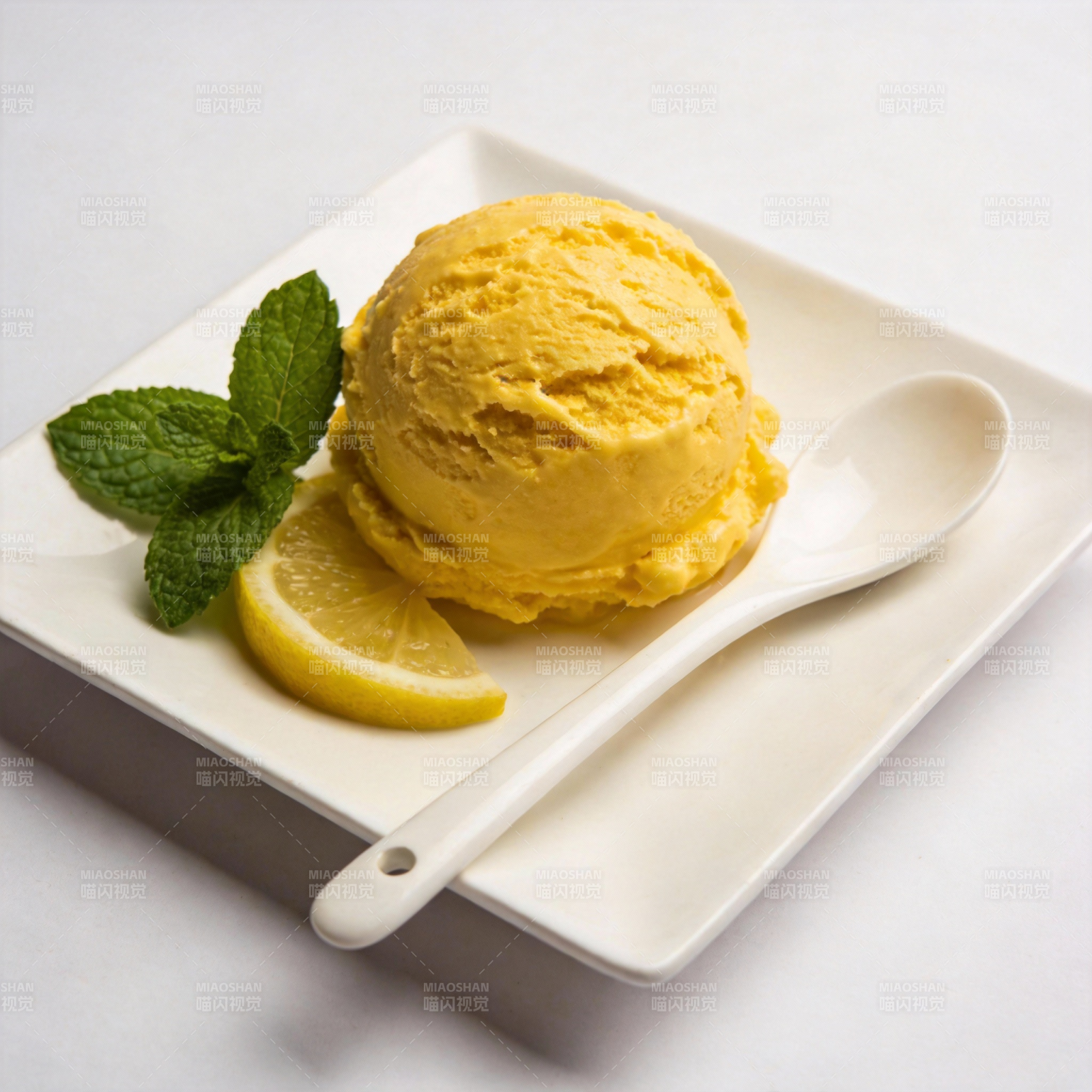 柠檬冰淇淋配薄荷图片