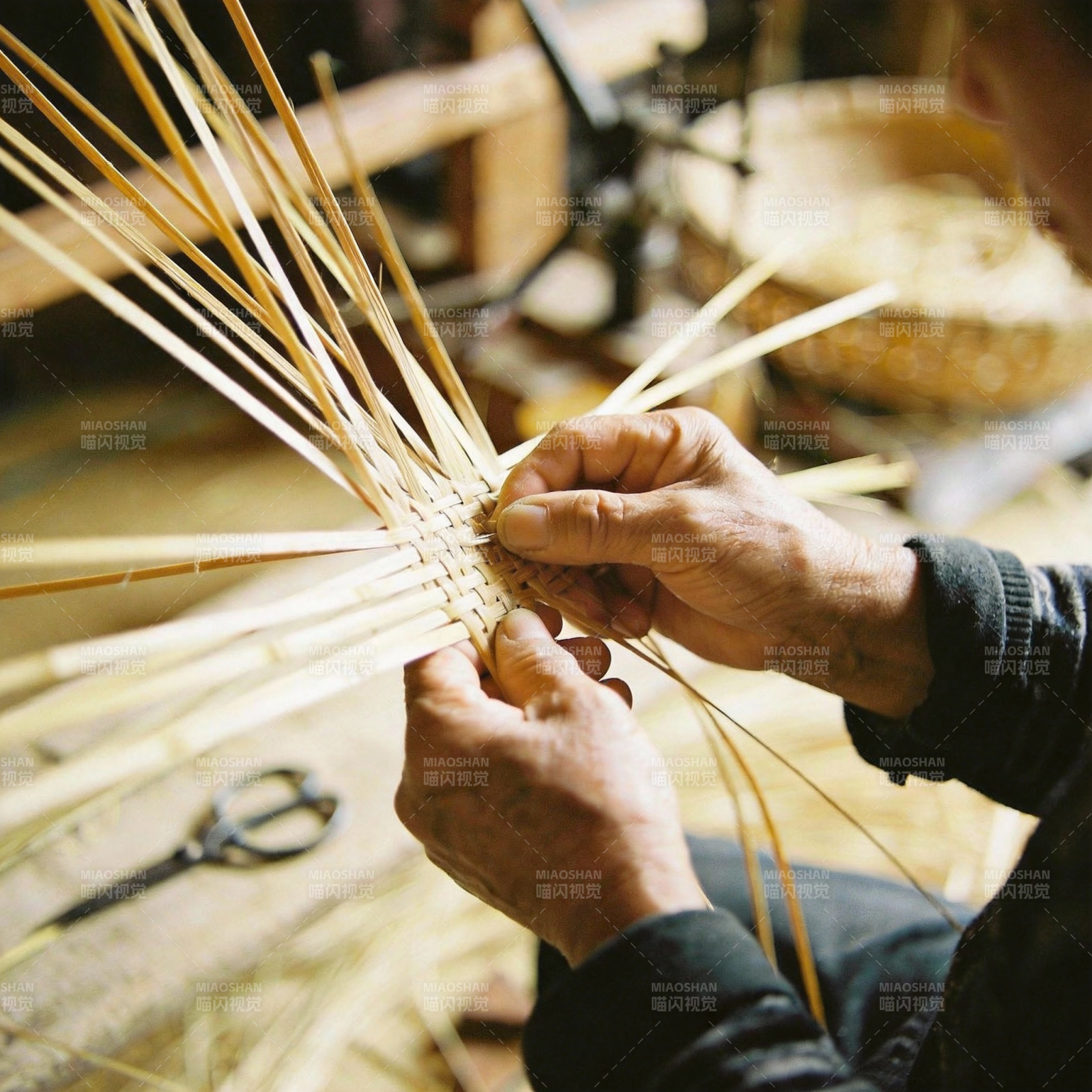 手工编织竹篮图片