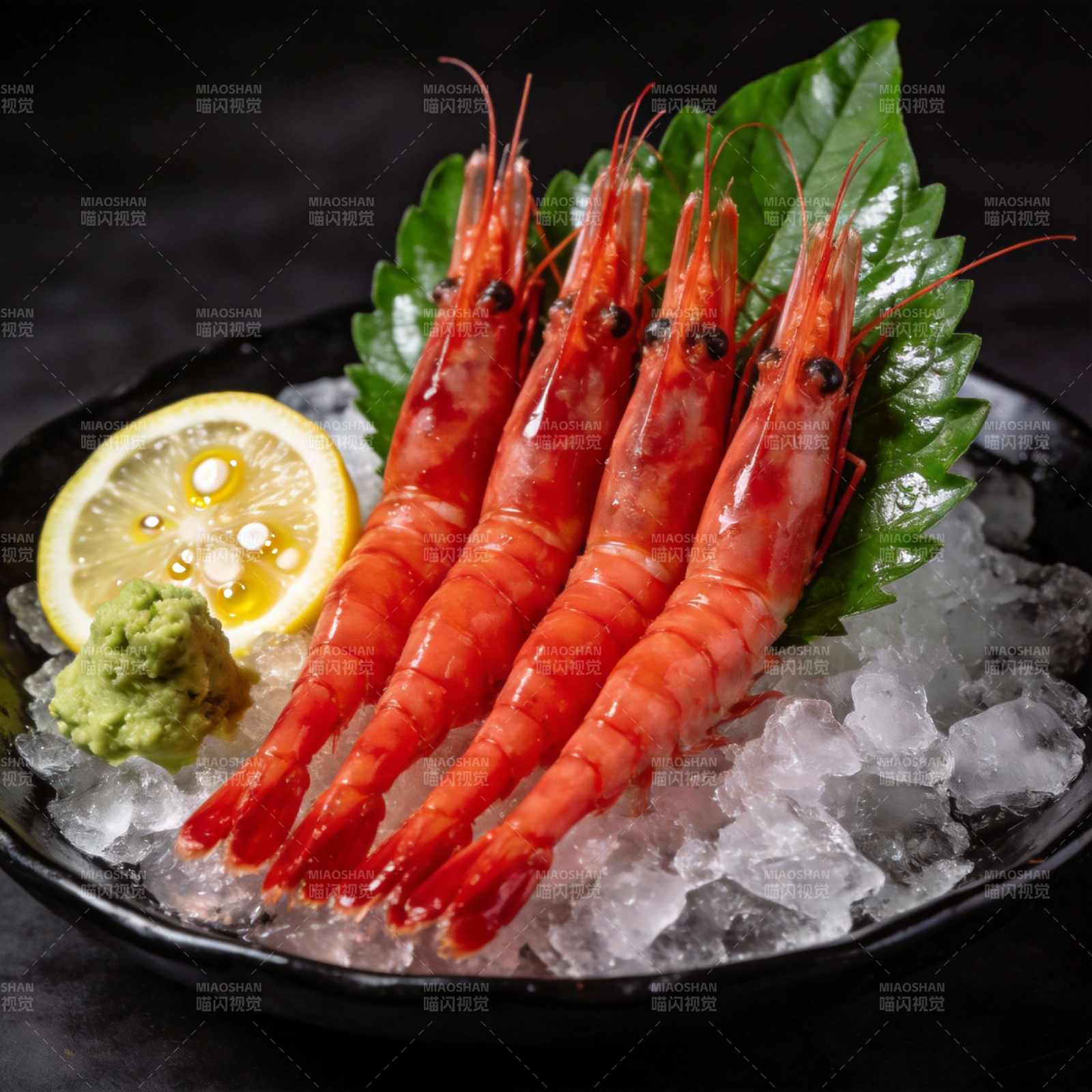 冰镇鲜虾配柠檬图片