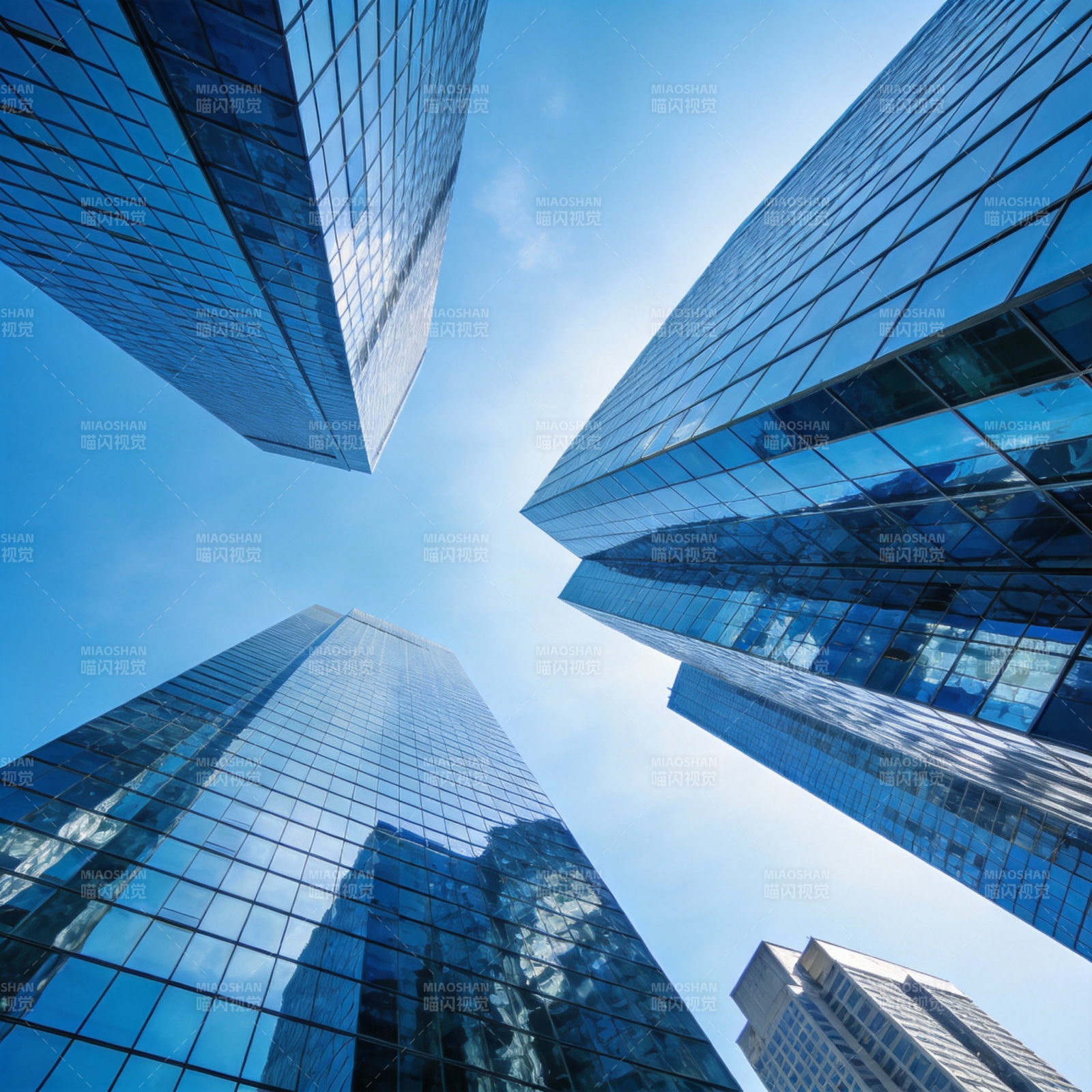 摩天大楼仰视图图片