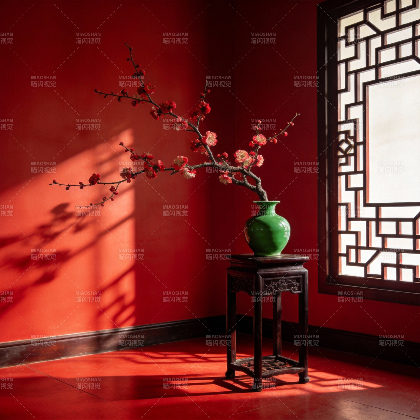 红墙梅影静谧图图片