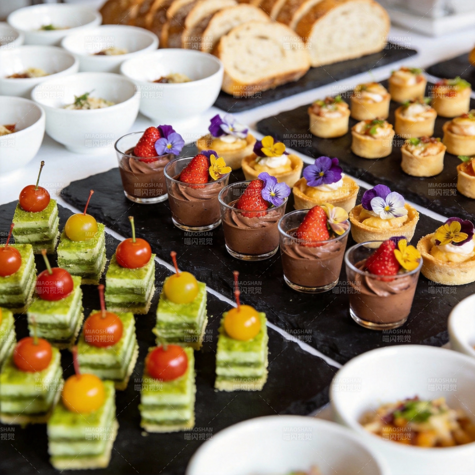 精致甜品盛宴图片