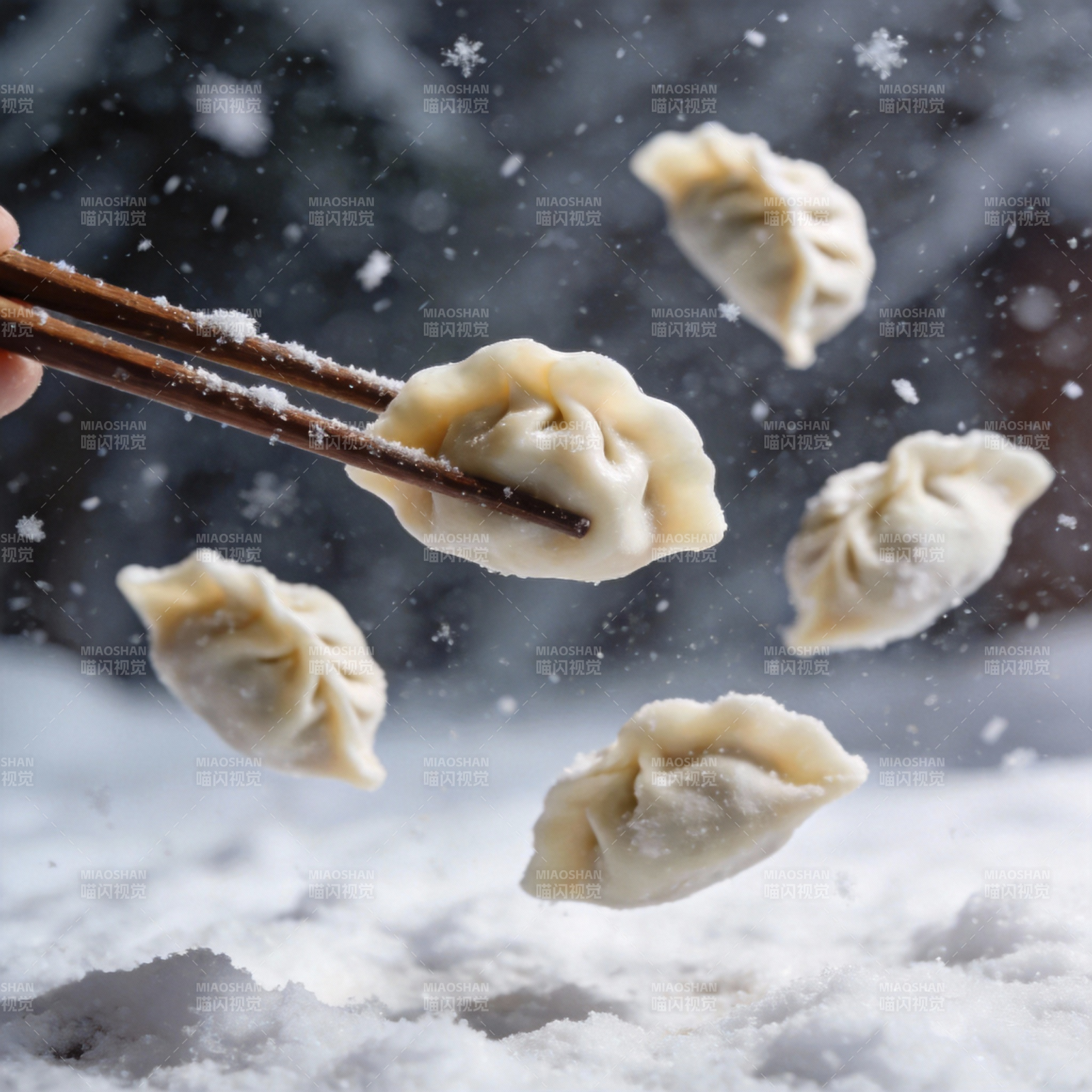 雪中饺子飞舞图片