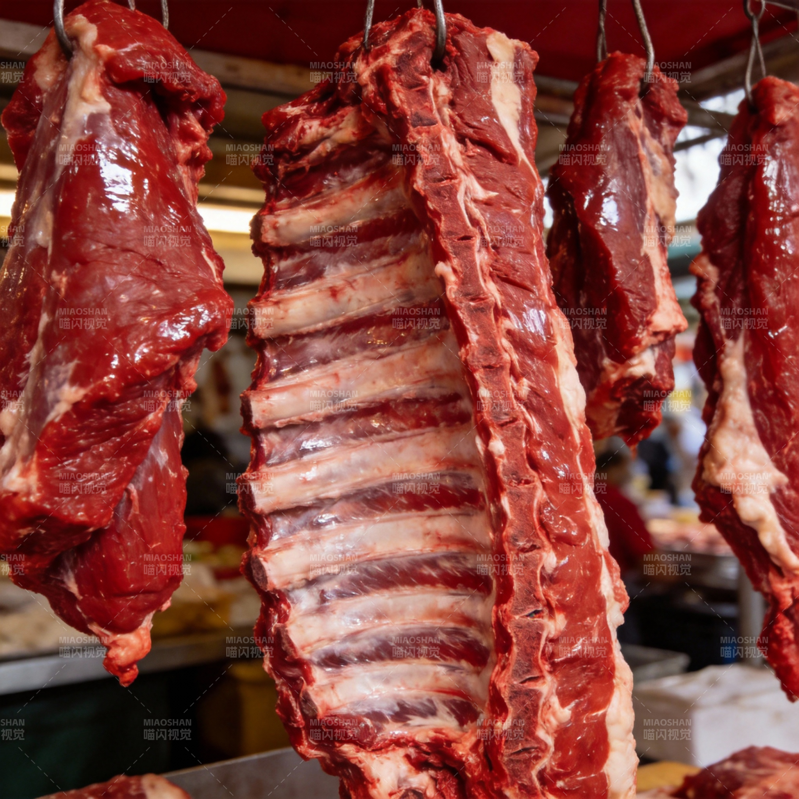 新鲜牛肉悬挂售卖图片