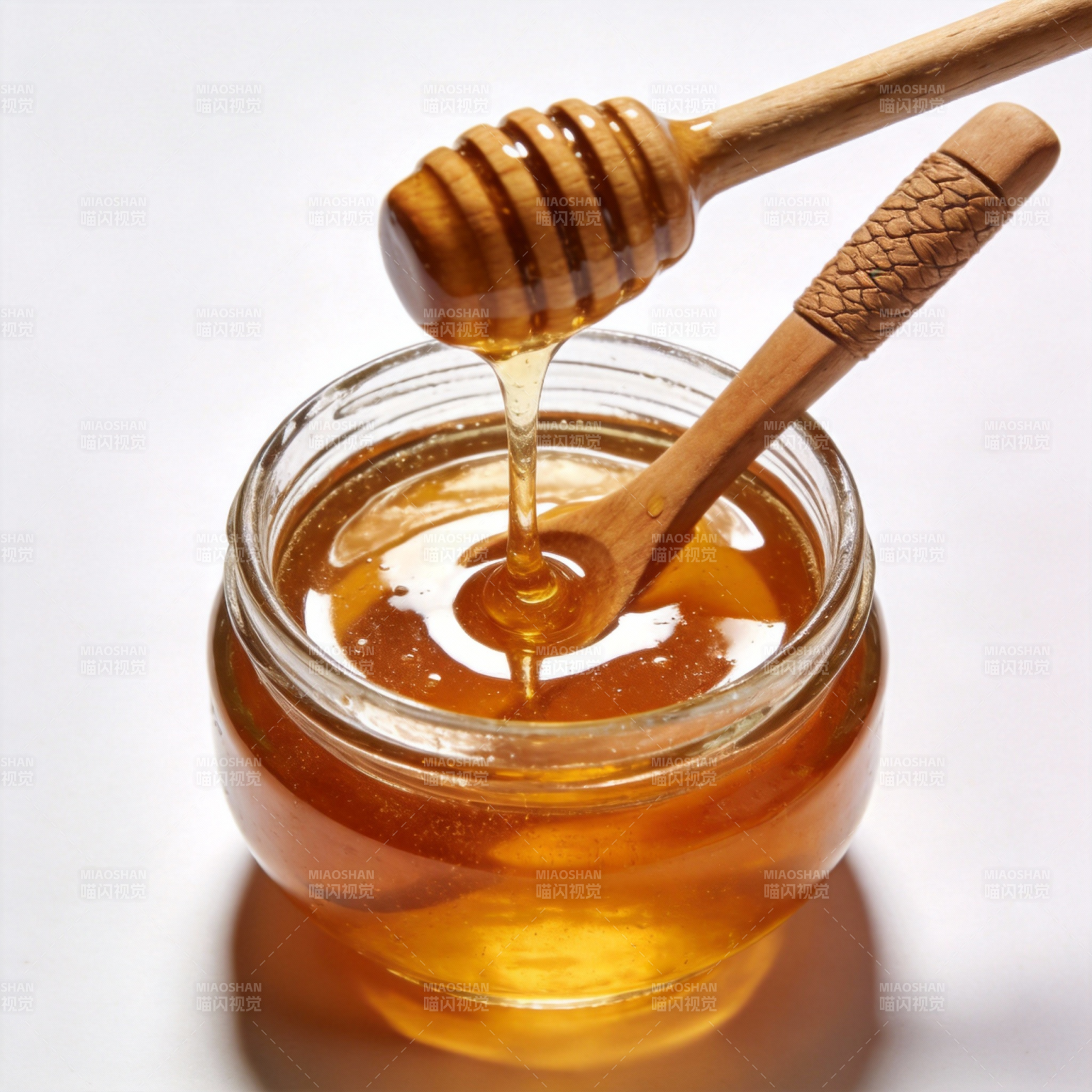蜂蜜滴落瞬间图片