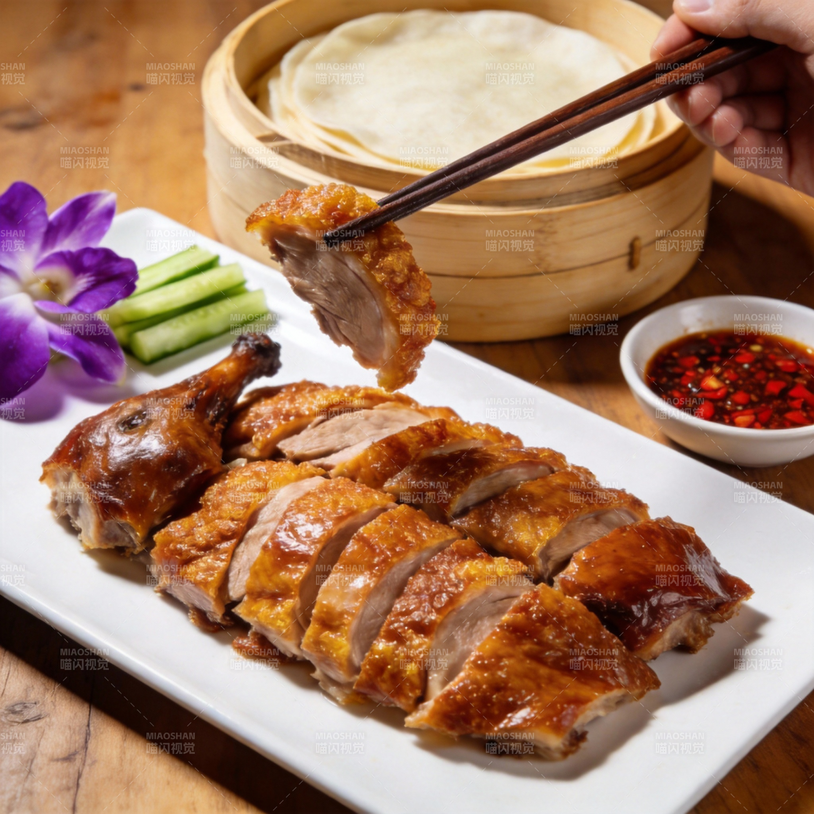 北京烤鸭配薄饼图片